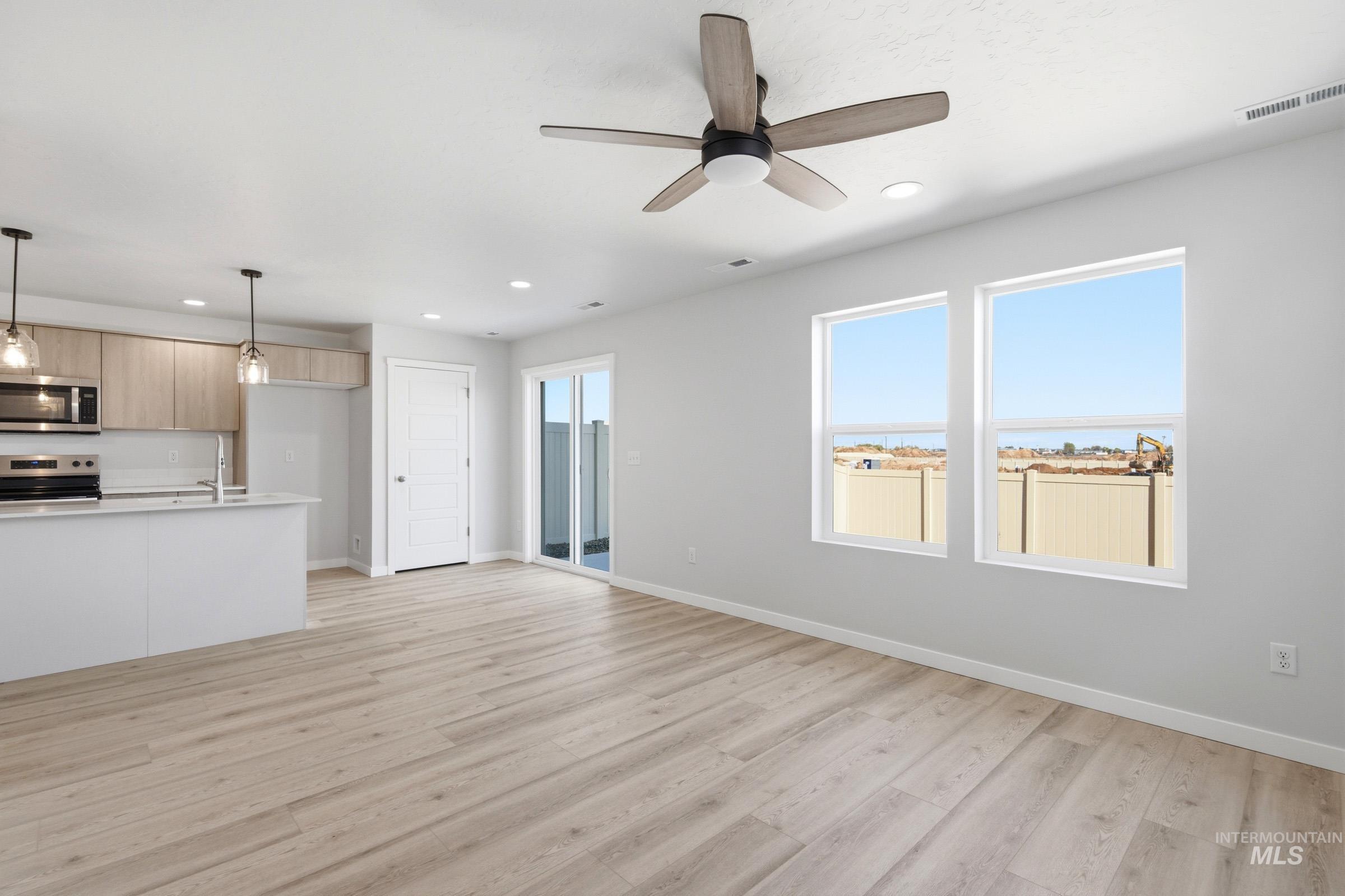 10794 Rutland St, Caldwell, Idaho 83605, 3 Bedrooms, 2.5 Bathrooms, Residential For Sale, Price $375,990,MLS 98983704