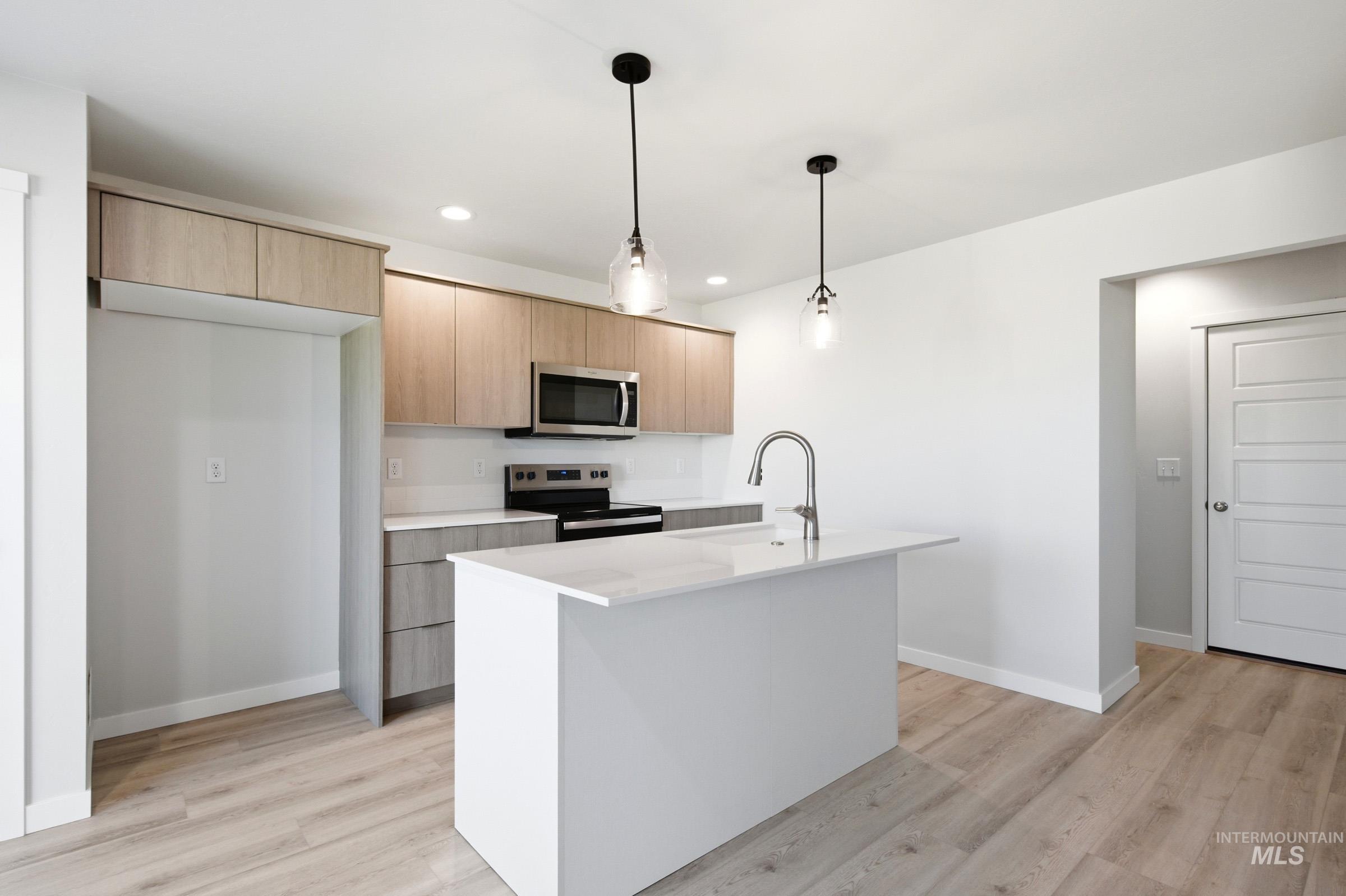 10800 Rutland St, Caldwell, Idaho 83605, 3 Bedrooms, 2.5 Bathrooms, Residential For Sale, Price $370,990,MLS 98983705