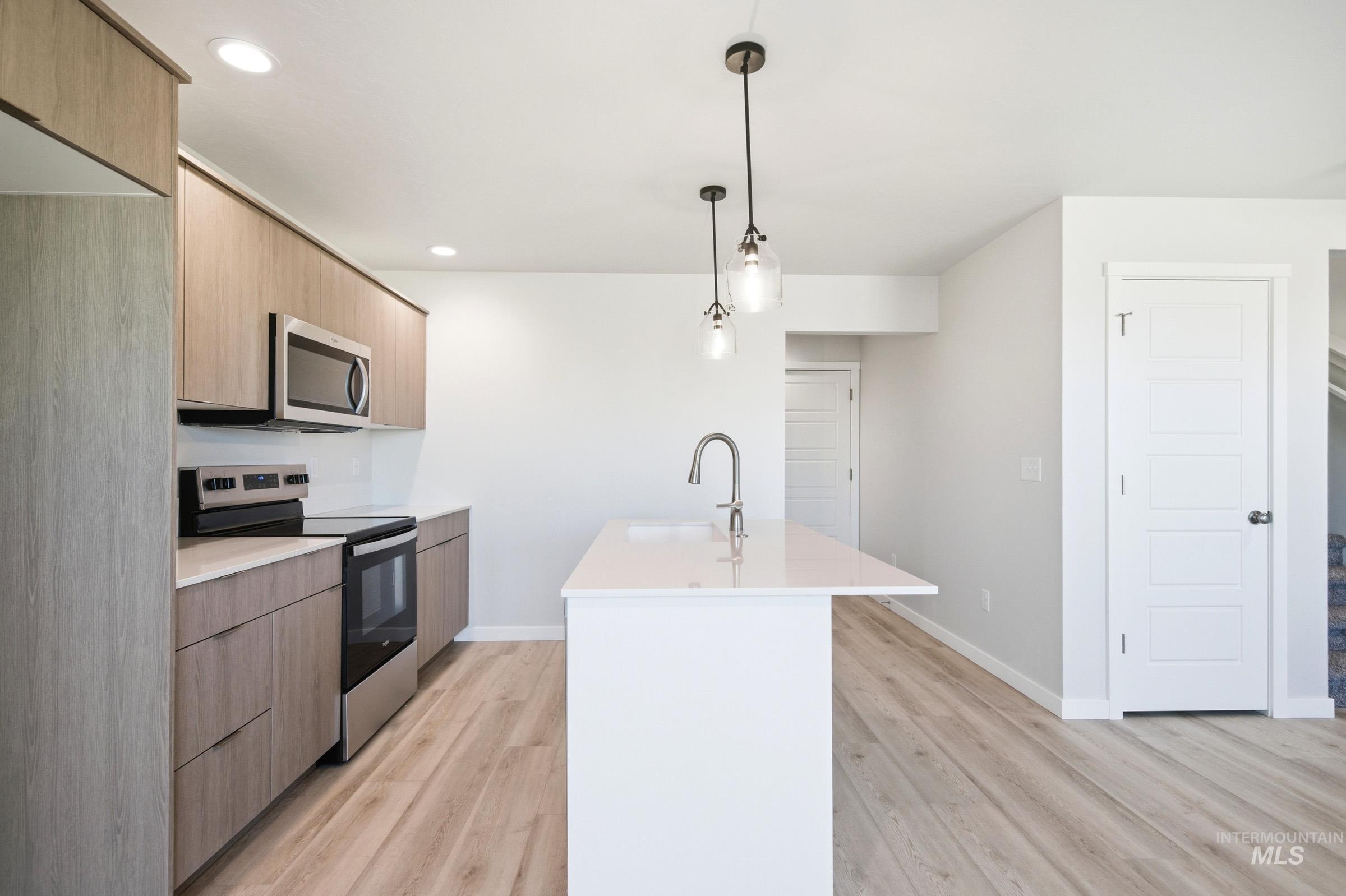 10800 Rutland St, Caldwell, Idaho 83605, 3 Bedrooms, 2.5 Bathrooms, Residential For Sale, Price $370,990,MLS 98983705