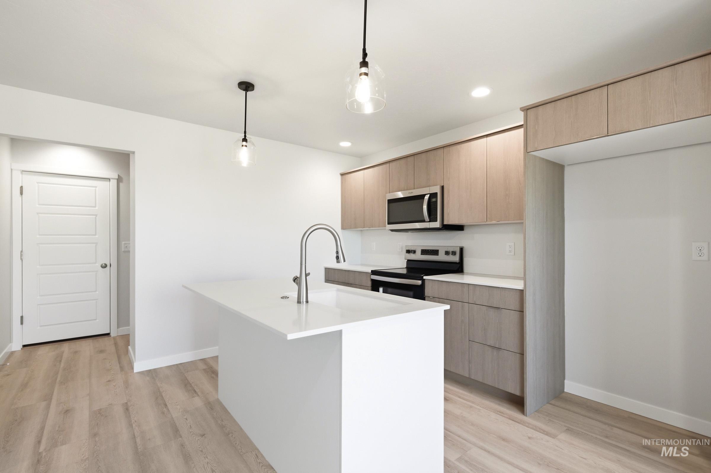 10806 Rutland St, Caldwell, Idaho 83605, 3 Bedrooms, 2.5 Bathrooms, Residential For Sale, Price $371,990,MLS 98983706