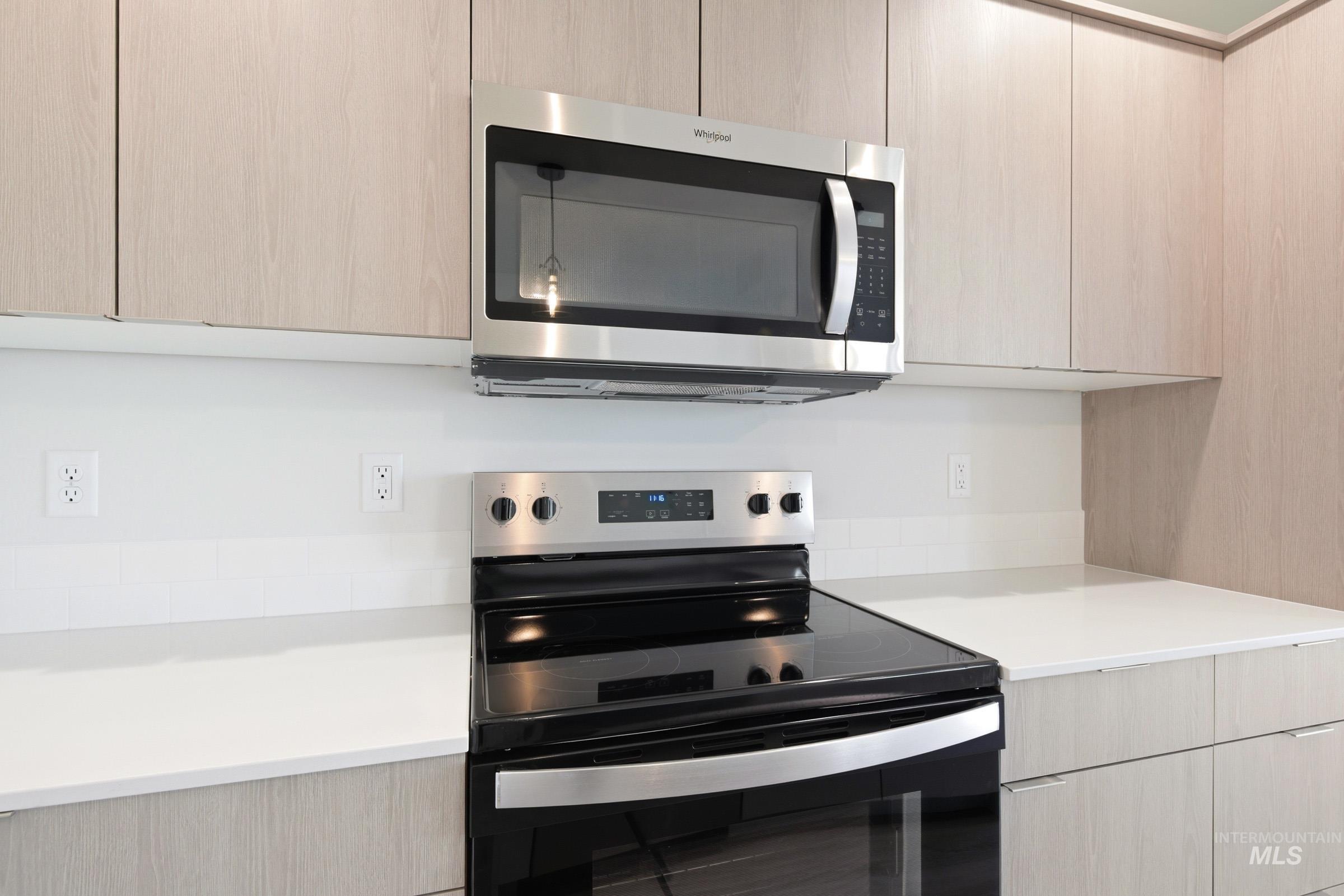 10806 Rutland St, Caldwell, Idaho 83605, 3 Bedrooms, 2.5 Bathrooms, Residential For Sale, Price $371,990,MLS 98983706