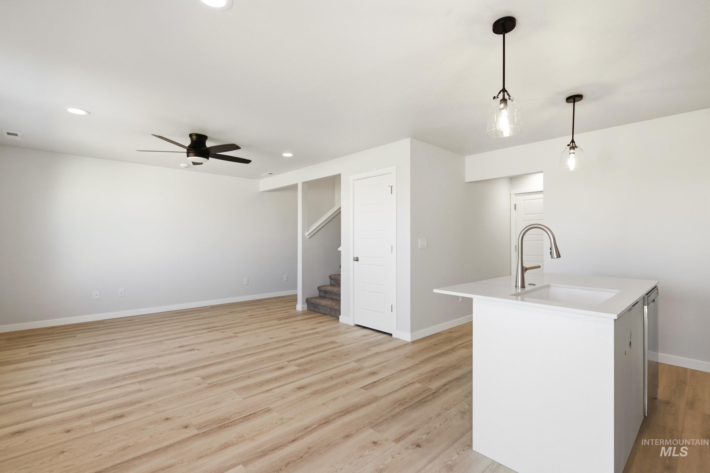 10806 Rutland St, Caldwell, Idaho 83605, 3 Bedrooms, 2.5 Bathrooms, Residential For Sale, Price $371,990,MLS 98983706