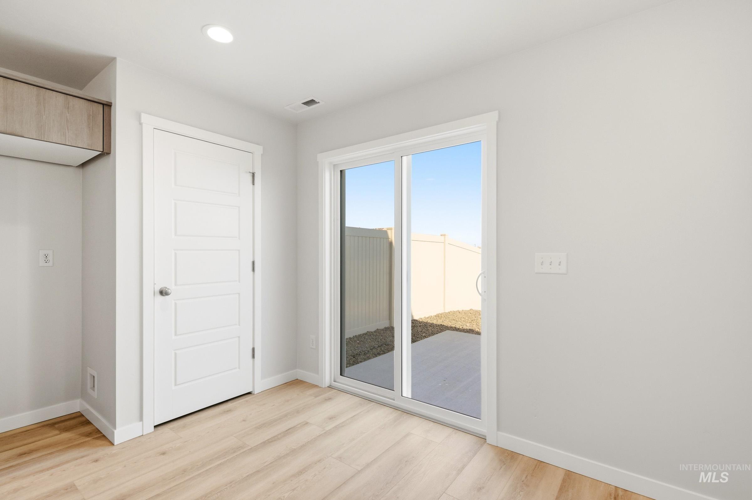 10806 Rutland St, Caldwell, Idaho 83605, 3 Bedrooms, 2.5 Bathrooms, Residential For Sale, Price $371,990,MLS 98983706