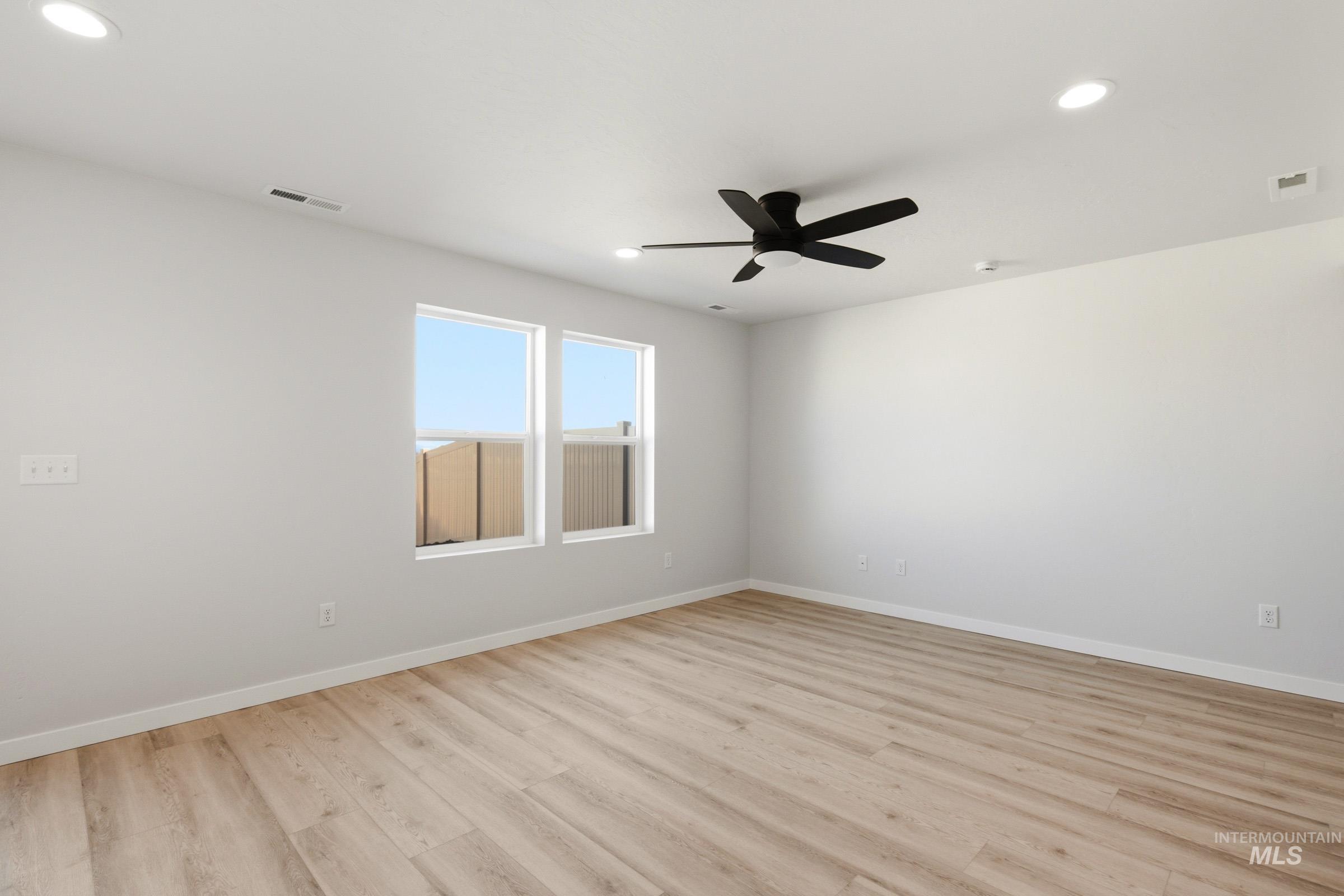 10806 Rutland St, Caldwell, Idaho 83605, 3 Bedrooms, 2.5 Bathrooms, Residential For Sale, Price $371,990,MLS 98983706