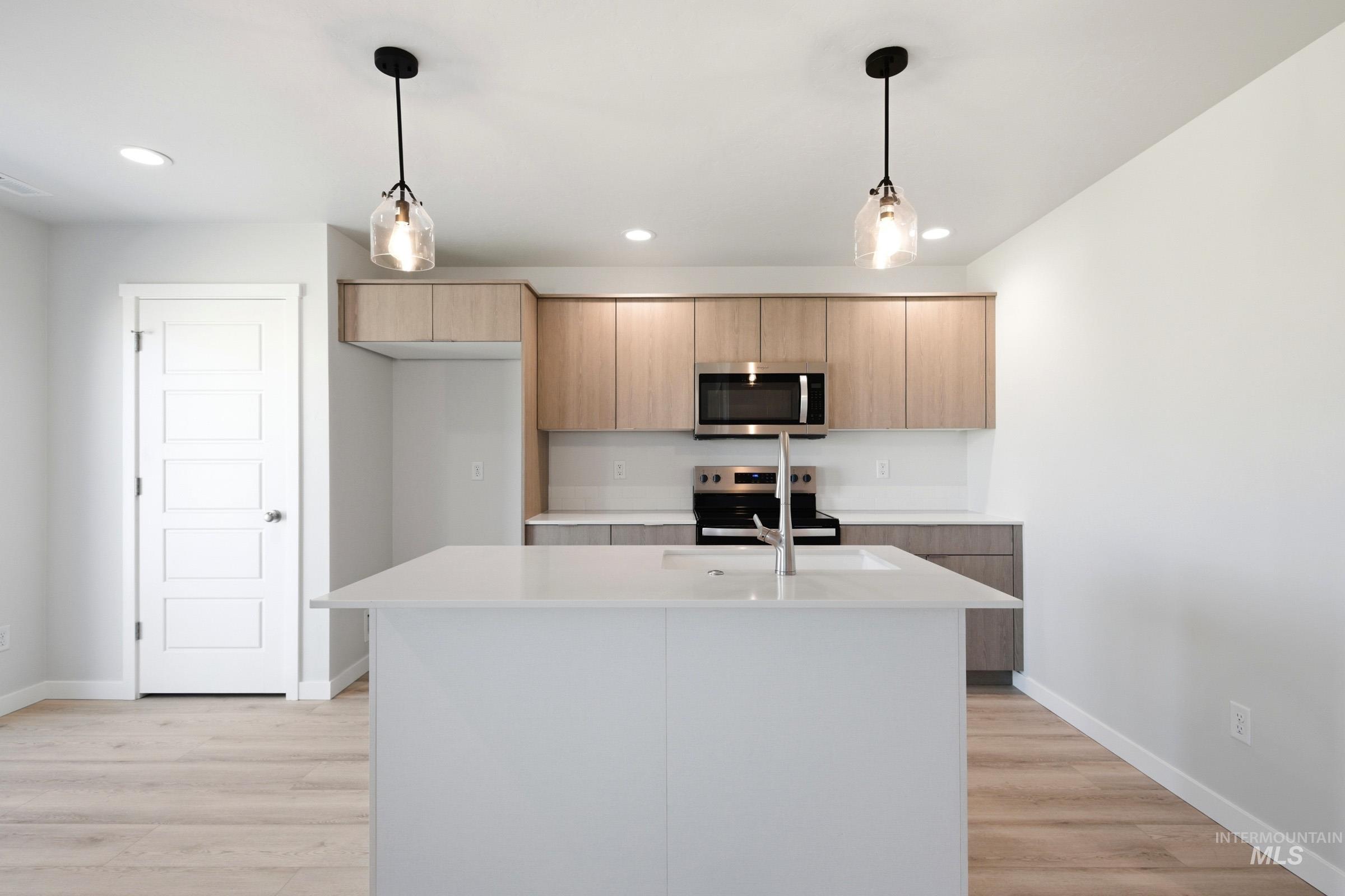 10812 Rutland St, Caldwell, Idaho 83605, 3 Bedrooms, 2.5 Bathrooms, Residential For Sale, Price $376,990,MLS 98983707