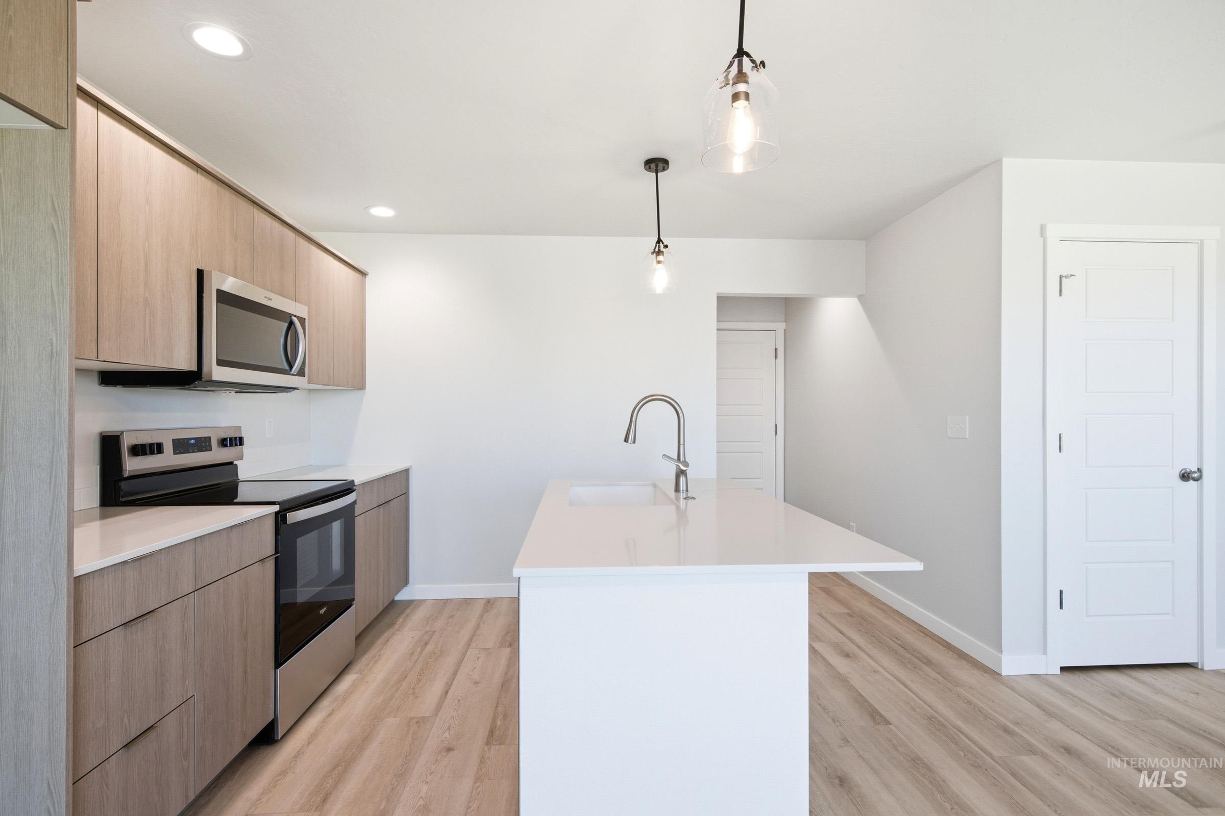 10812 Rutland St, Caldwell, Idaho 83605, 3 Bedrooms, 2.5 Bathrooms, Residential For Sale, Price $376,990,MLS 98983707