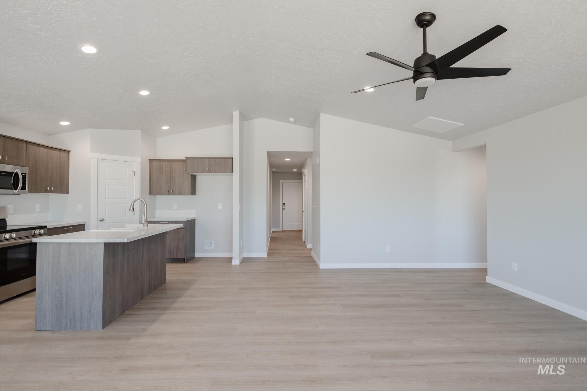 488 Waverly Ave, Middleton, Idaho 83644, 3 Bedrooms, 2 Bathrooms, Residential For Sale, Price $409,990, 98983708