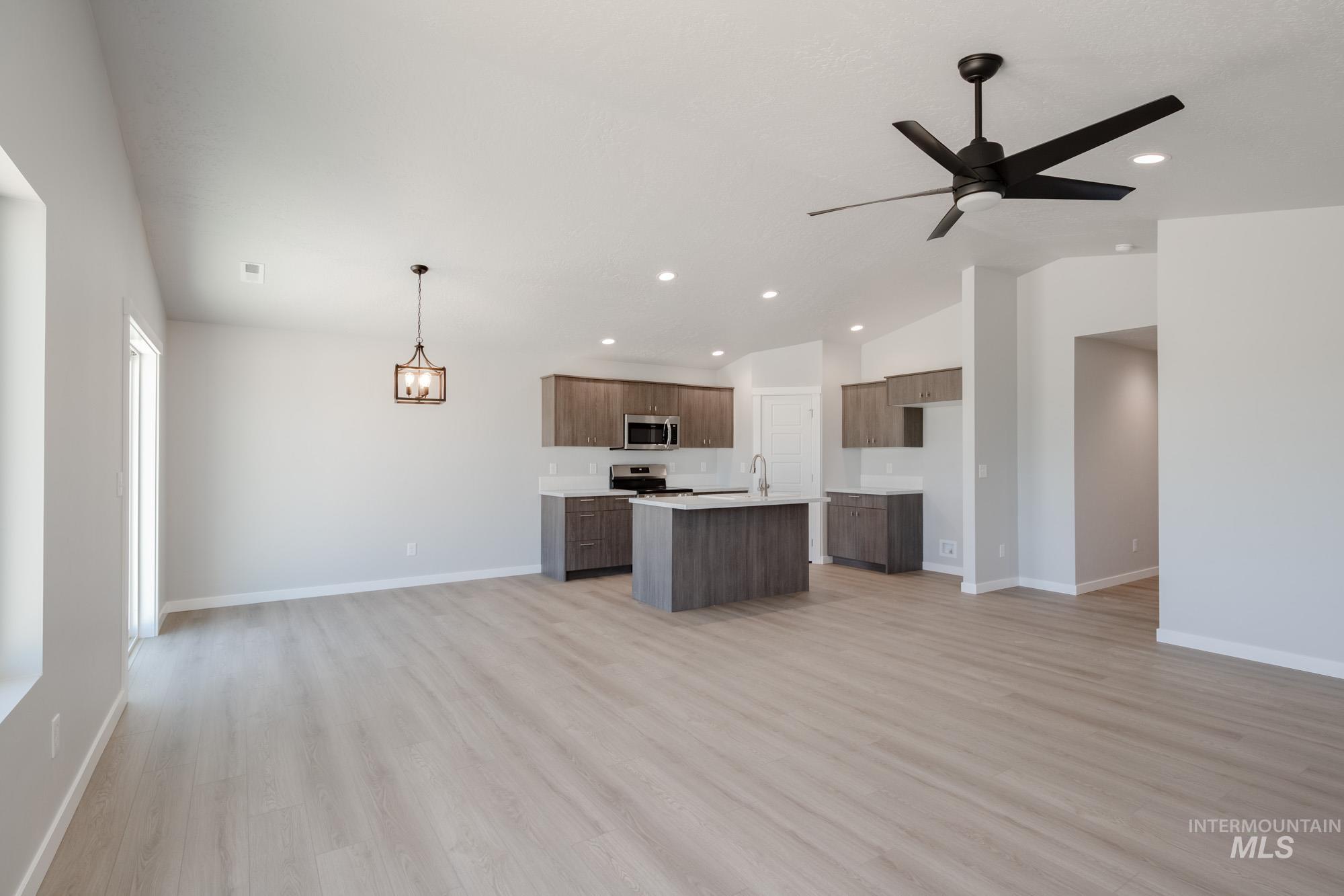 488 Waverly Ave, Middleton, Idaho 83644, 3 Bedrooms, 2 Bathrooms, Residential For Sale, Price $409,990, 98983708