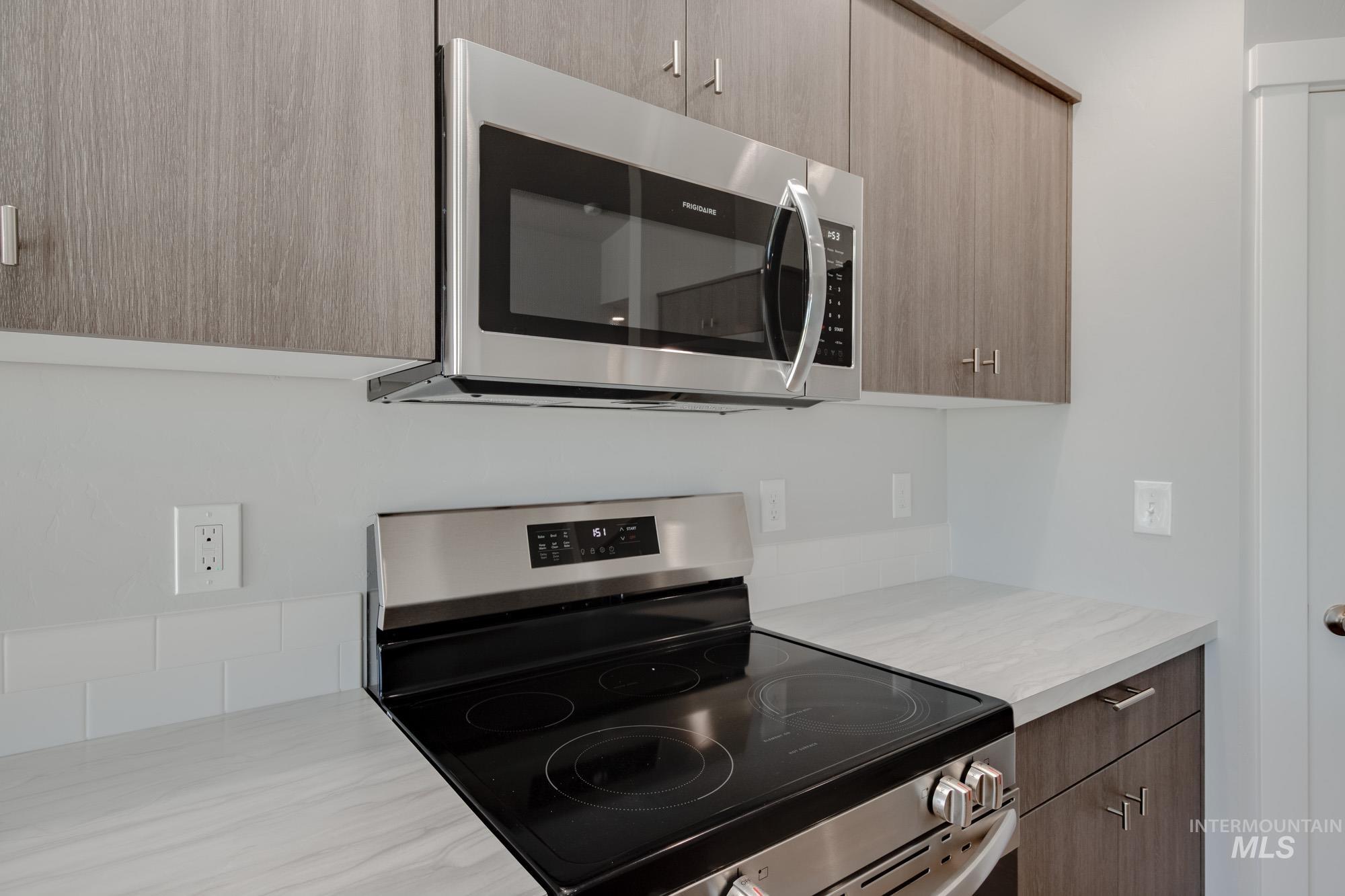 488 Waverly Ave, Middleton, Idaho 83644, 3 Bedrooms, 2 Bathrooms, Residential For Sale, Price $409,990, 98983708