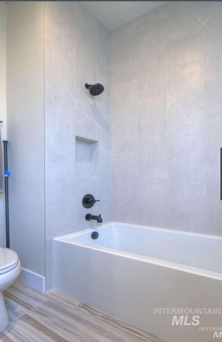 6016 S Aluet, Boise, Idaho 83709, 3 Bedrooms, 2.5 Bathrooms, Residential For Sale, Price $799,900, 98983709