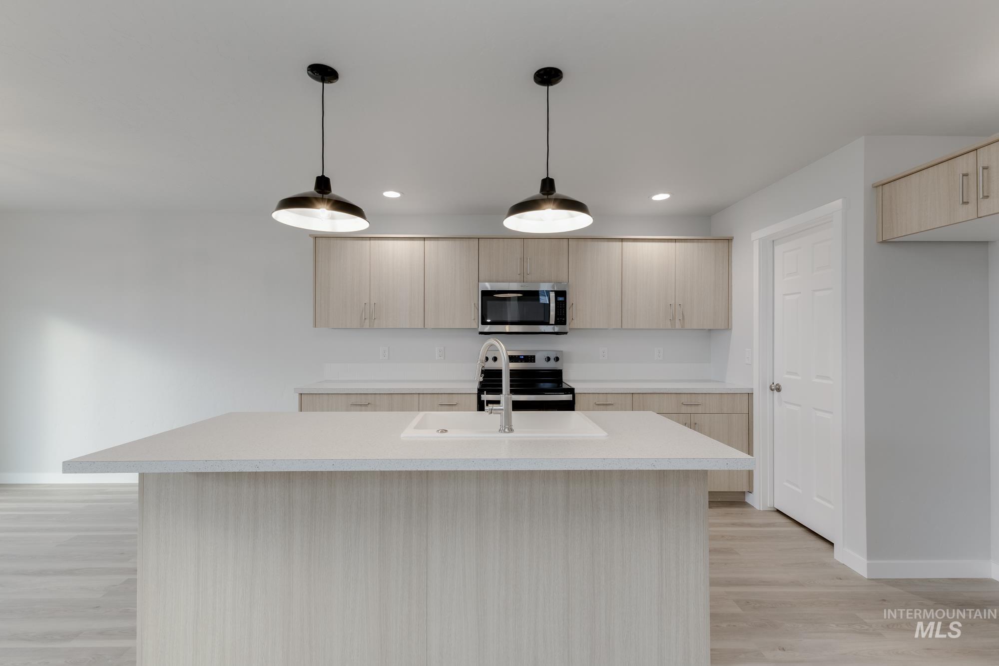 2941 W Taiban Creek Dr, Kuna, Idaho 83634, 4 Bedrooms, 2.5 Bathrooms, Residential For Sale, Price $474,990, 98983712