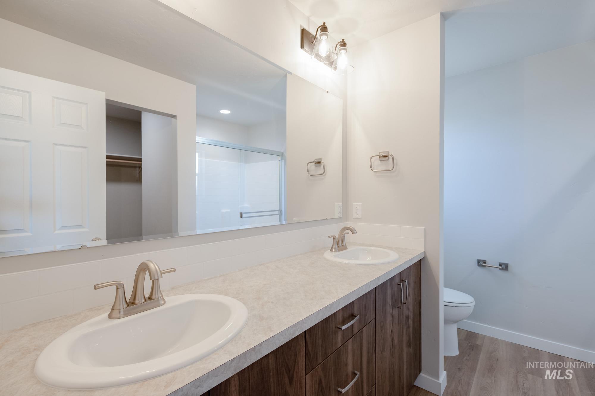 2927 W Taiban Creek Dr, Kuna, Idaho 83634, 3 Bedrooms, 2.5 Bathrooms, Residential For Sale, Price $428,990, 98983713