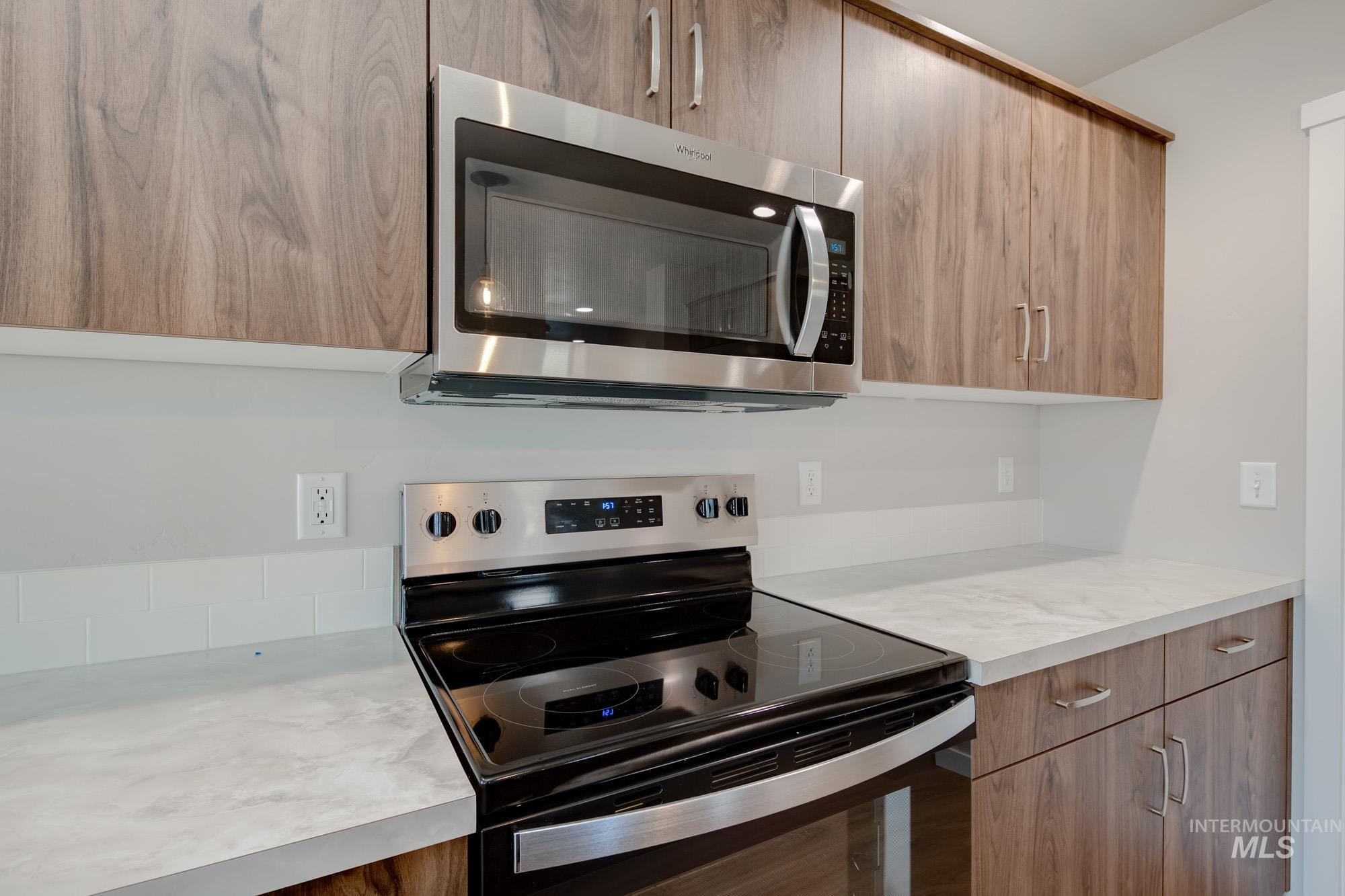 2927 W Taiban Creek Dr, Kuna, Idaho 83634, 3 Bedrooms, 2.5 Bathrooms, Residential For Sale, Price $428,990, 98983713