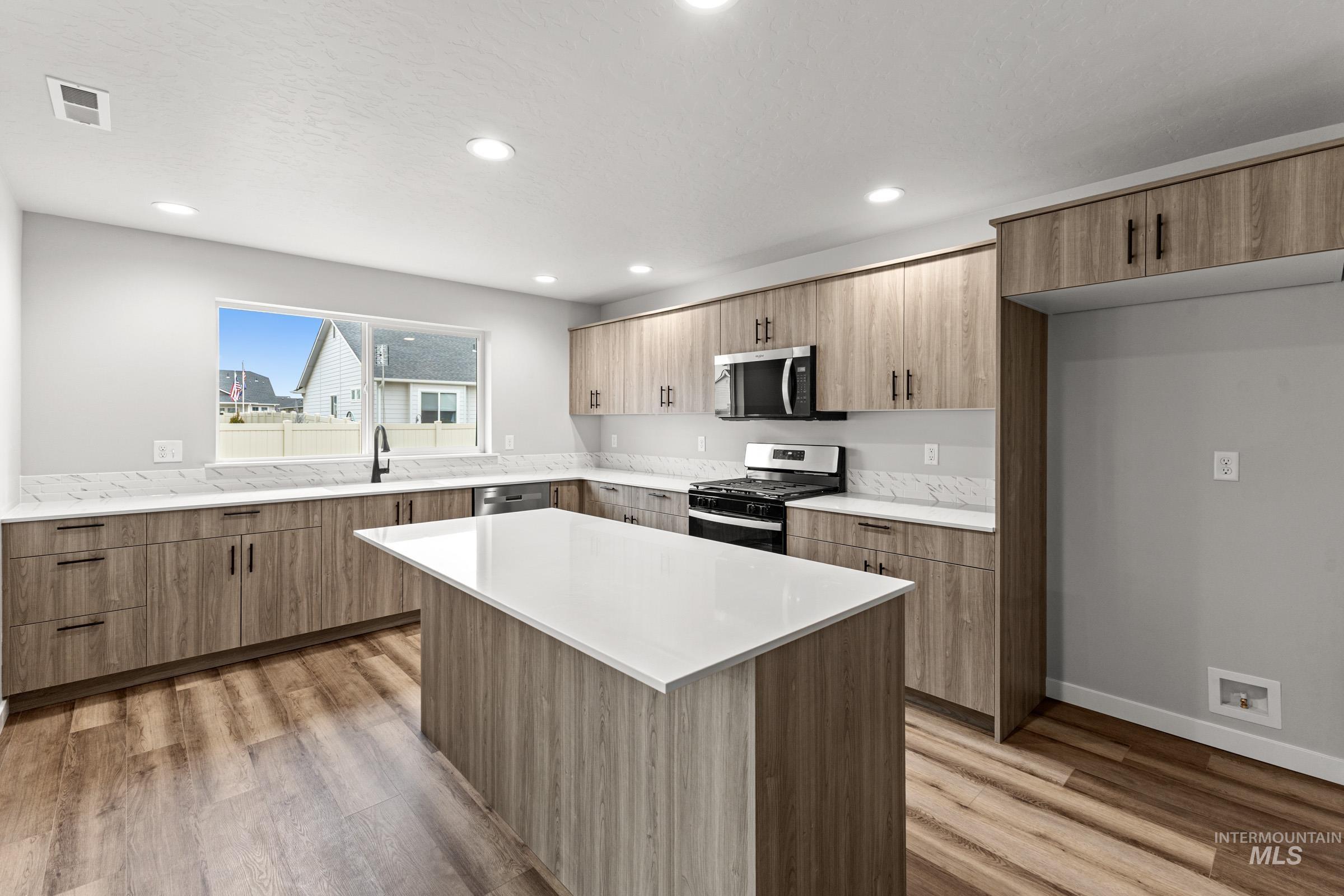 3802 W Amapola Dr, Meridian, Idaho 83642, 5 Bedrooms, 2.5 Bathrooms, Residential For Sale, Price $544,990,MLS 98983714
