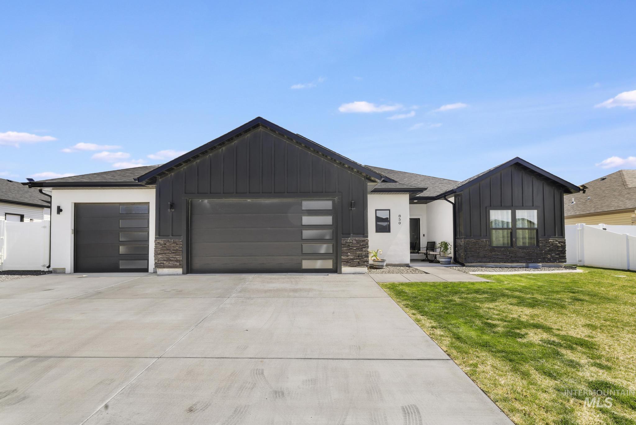 850 Cottonridge Way, Kimberly, Idaho 83341-5193, 3 Bedrooms, 2.5 Bathrooms, Residential For Sale, Price $539,900,MLS 98983717