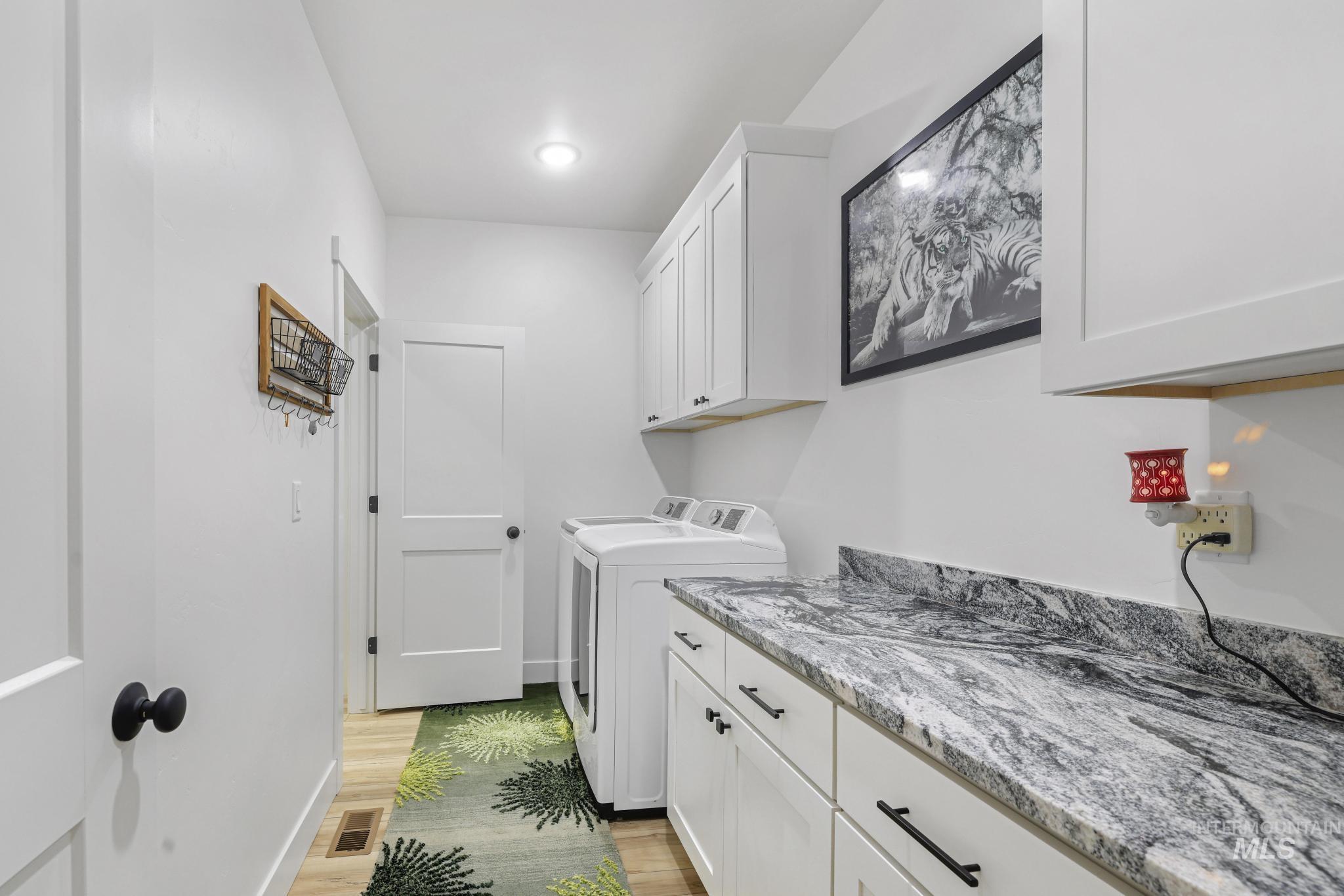 850 Cottonridge Way, Kimberly, Idaho 83341-5193, 3 Bedrooms, 2.5 Bathrooms, Residential For Sale, Price $539,900,MLS 98983717