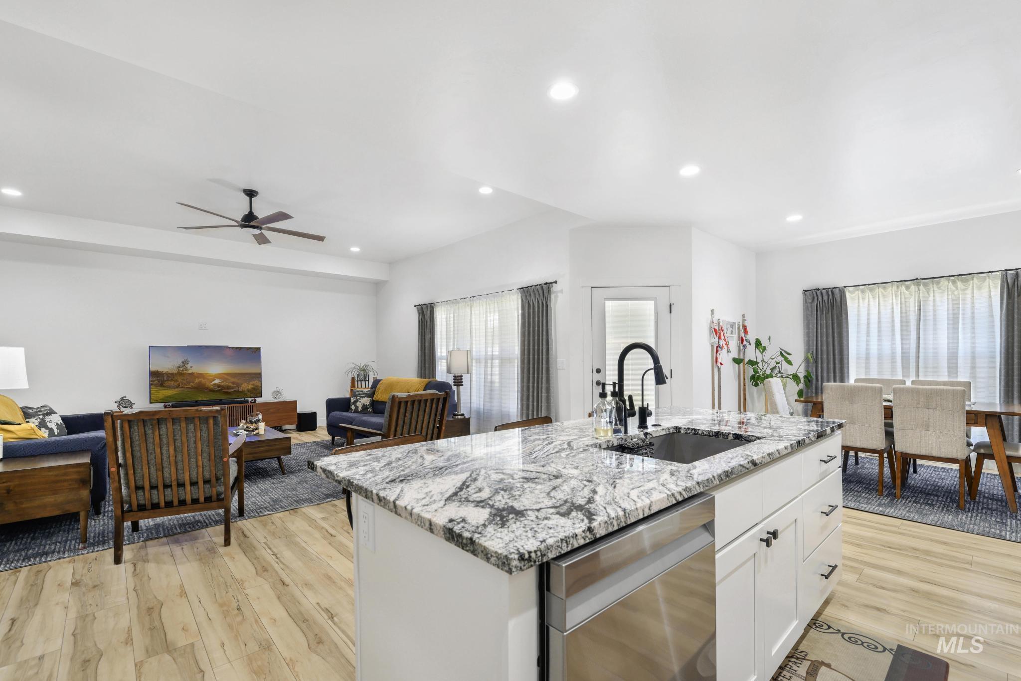 850 Cottonridge Way, Kimberly, Idaho 83341-5193, 3 Bedrooms, 2.5 Bathrooms, Residential For Sale, Price $539,900,MLS 98983717