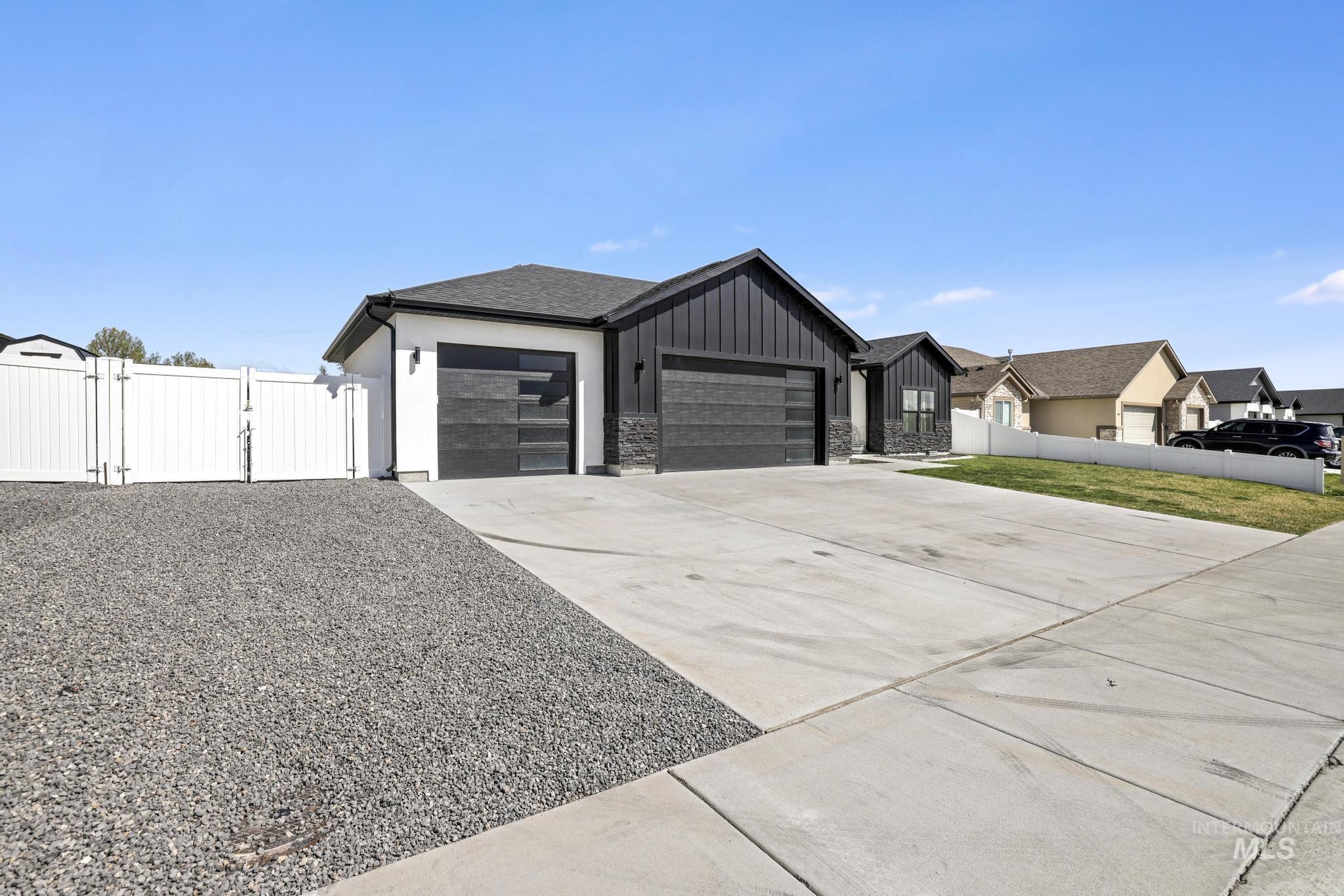 850 Cottonridge Way, Kimberly, Idaho 83341-5193, 3 Bedrooms, 2.5 Bathrooms, Residential For Sale, Price $539,900,MLS 98983717