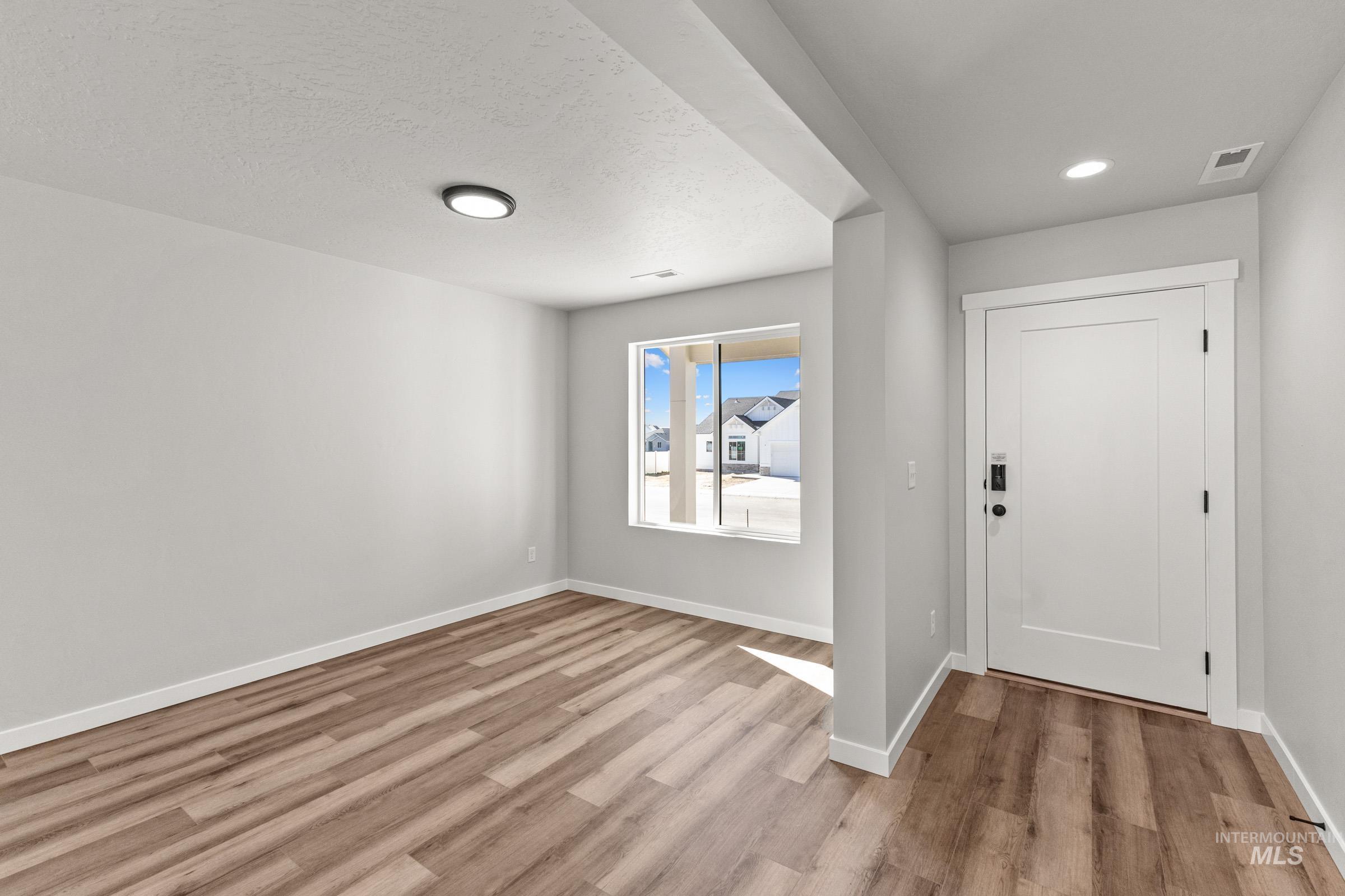 8423 S Tyrion Way, Kuna, Idaho 83634, 4 Bedrooms, 2.5 Bathrooms, Residential For Sale, Price $489,990,MLS 98983720