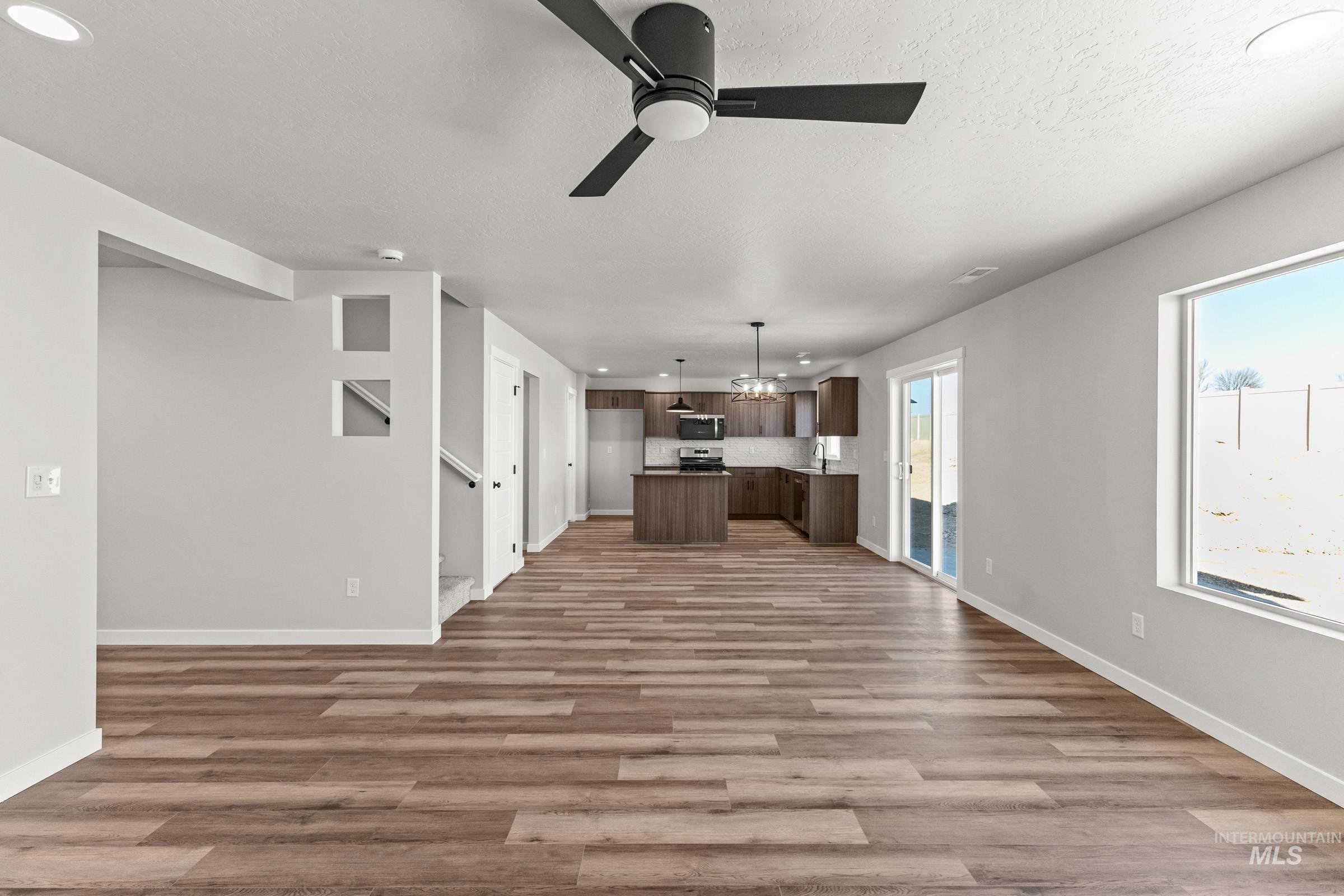 8423 S Tyrion Way, Kuna, Idaho 83634, 4 Bedrooms, 2.5 Bathrooms, Residential For Sale, Price $489,990,MLS 98983720