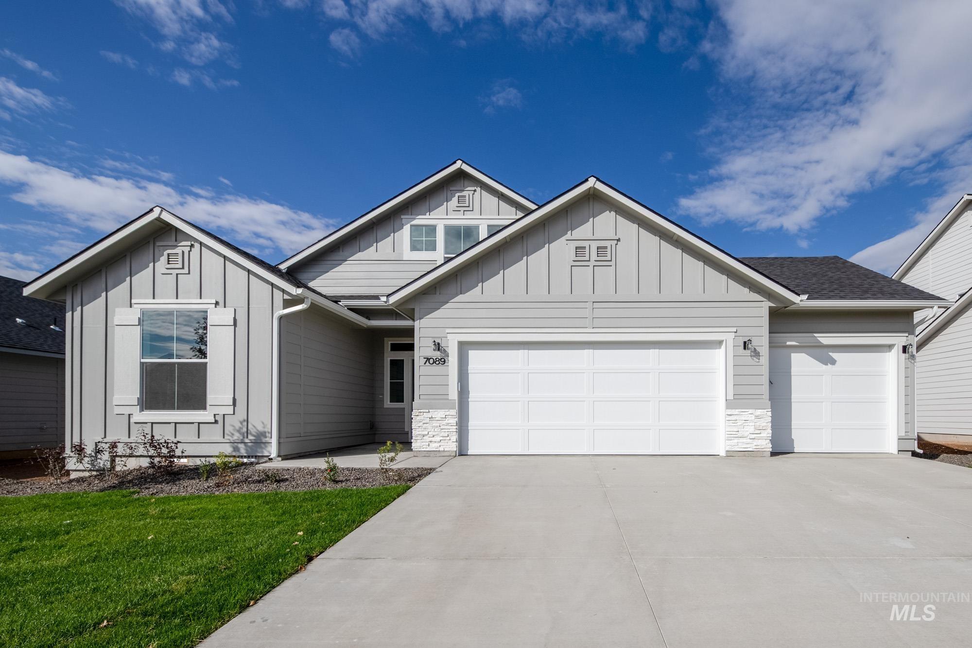 2422 W Baelish Ct, Kuna, Idaho 83634, 3 Bedrooms, 2 Bathrooms, Residential For Sale, Price $489,990,MLS 98983723