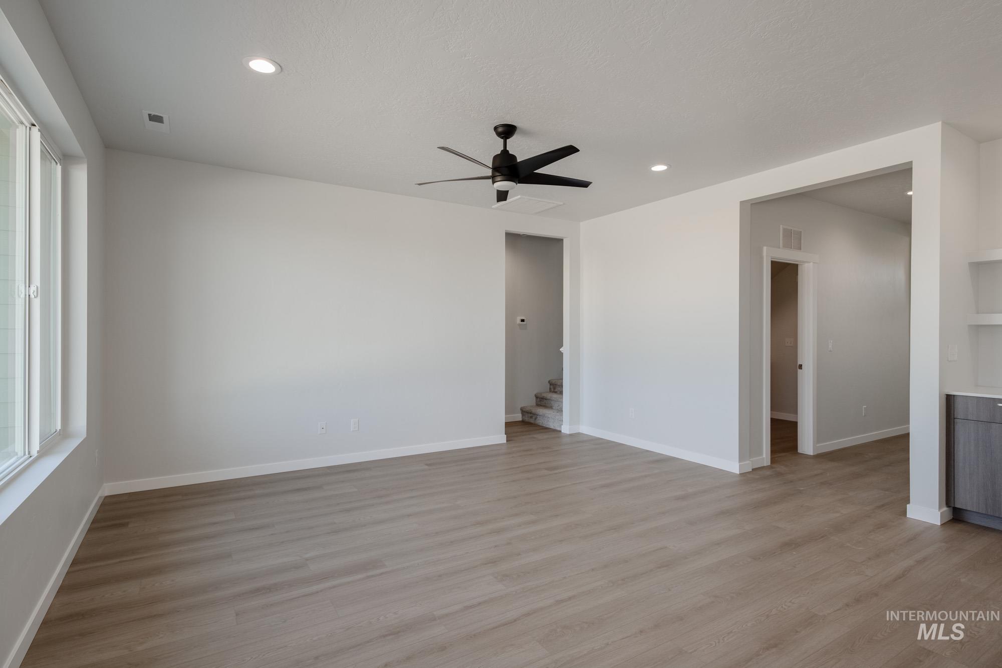 2422 W Baelish Ct, Kuna, Idaho 83634, 3 Bedrooms, 2 Bathrooms, Residential For Sale, Price $489,990,MLS 98983723