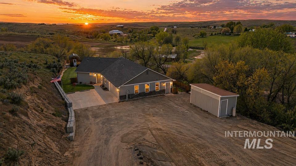 3801 Vista Ridge, New Plymouth, Idaho 83655, 3 Bedrooms, 2 Bathrooms, Residential For Sale, Price $629,000,MLS 98983725