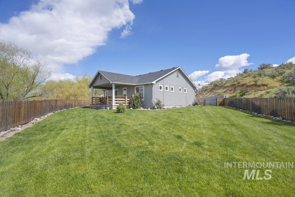 3801 Vista Ridge, New Plymouth, Idaho 83655, 3 Bedrooms, 2 Bathrooms, Residential For Sale, Price $629,000,MLS 98983725