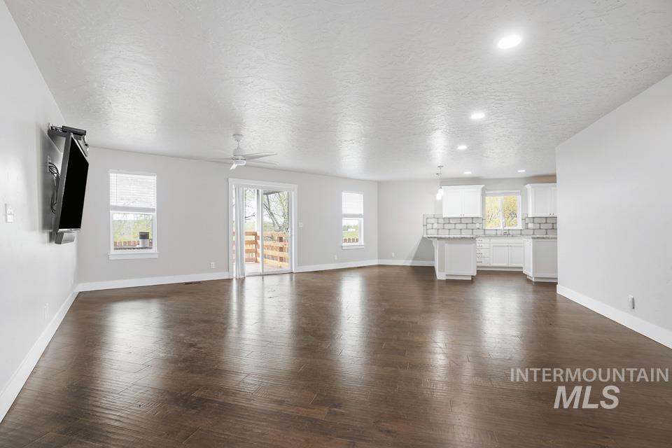 3801 Vista Ridge, New Plymouth, Idaho 83655, 3 Bedrooms, 2 Bathrooms, Residential For Sale, Price $629,000,MLS 98983725