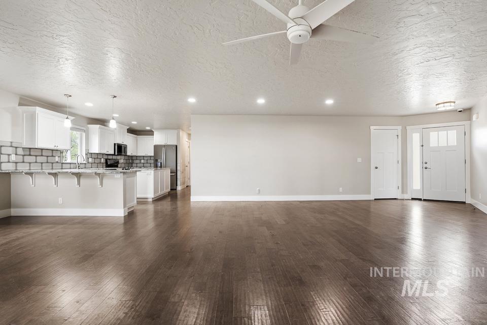 3801 Vista Ridge, New Plymouth, Idaho 83655, 3 Bedrooms, 2 Bathrooms, Residential For Sale, Price $629,000,MLS 98983725