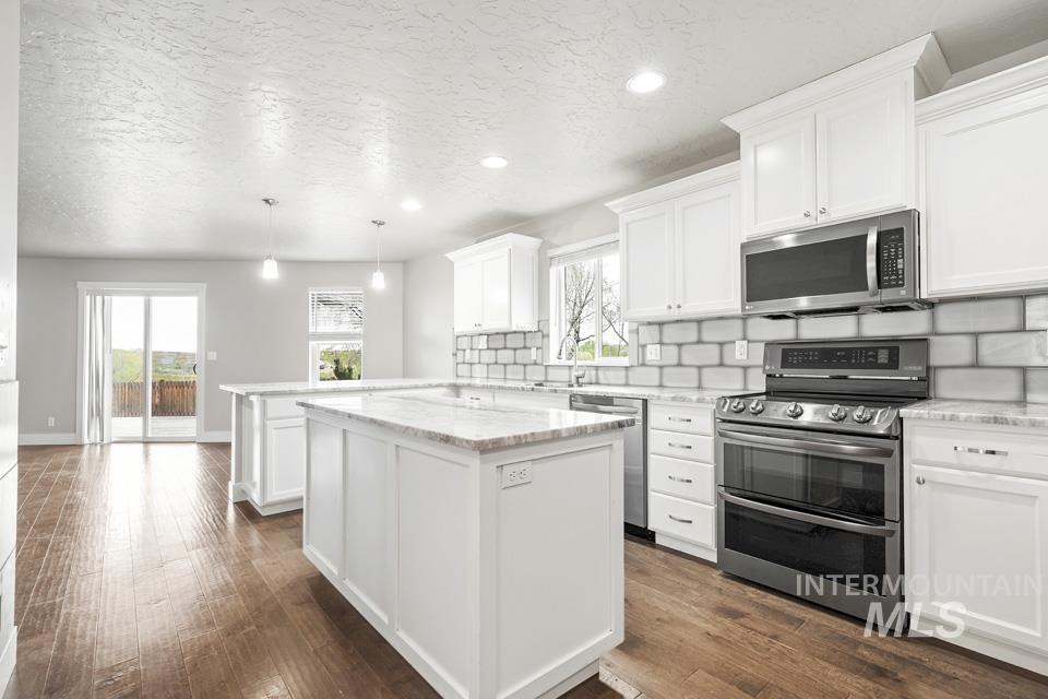 3801 Vista Ridge, New Plymouth, Idaho 83655, 3 Bedrooms, 2 Bathrooms, Residential For Sale, Price $629,000,MLS 98983725