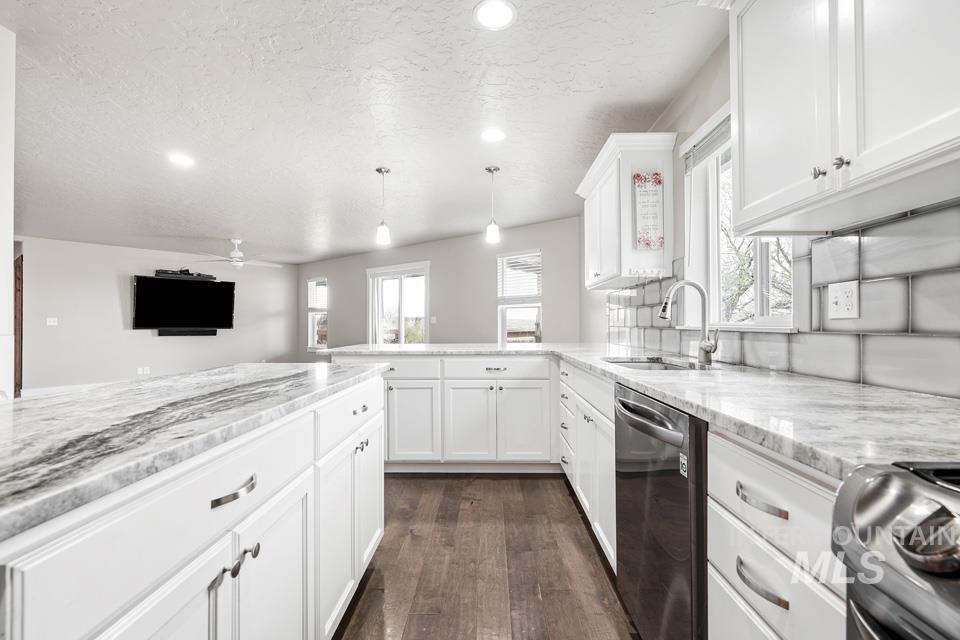 3801 Vista Ridge, New Plymouth, Idaho 83655, 3 Bedrooms, 2 Bathrooms, Residential For Sale, Price $629,000,MLS 98983725