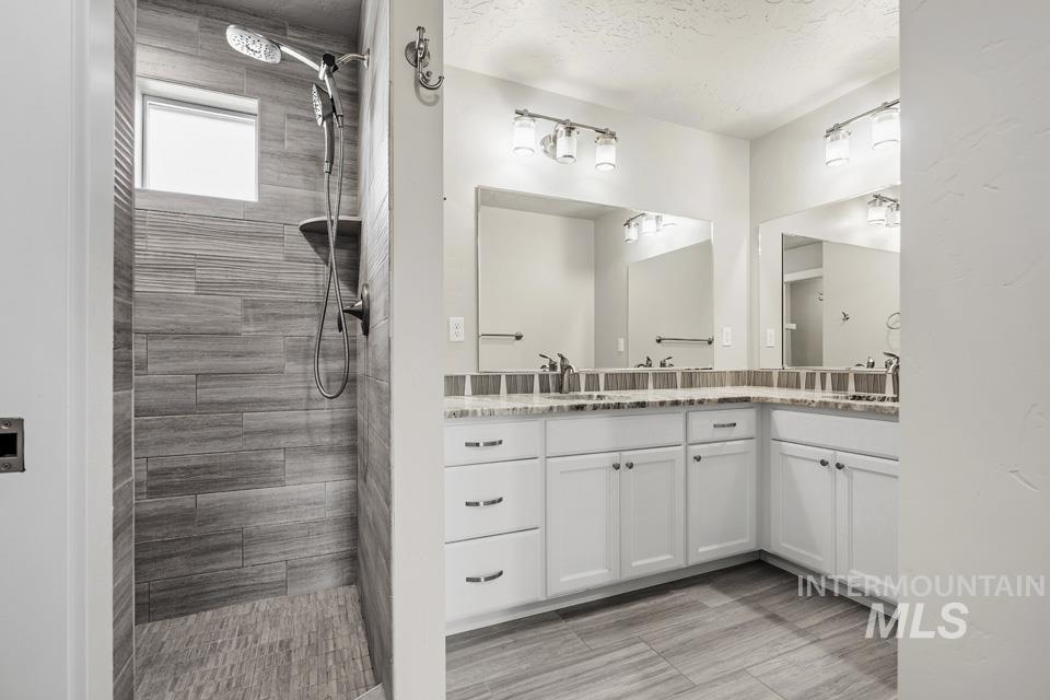 3801 Vista Ridge, New Plymouth, Idaho 83655, 3 Bedrooms, 2 Bathrooms, Residential For Sale, Price $629,000,MLS 98983725