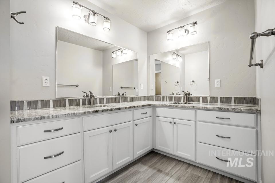 3801 Vista Ridge, New Plymouth, Idaho 83655, 3 Bedrooms, 2 Bathrooms, Residential For Sale, Price $629,000,MLS 98983725