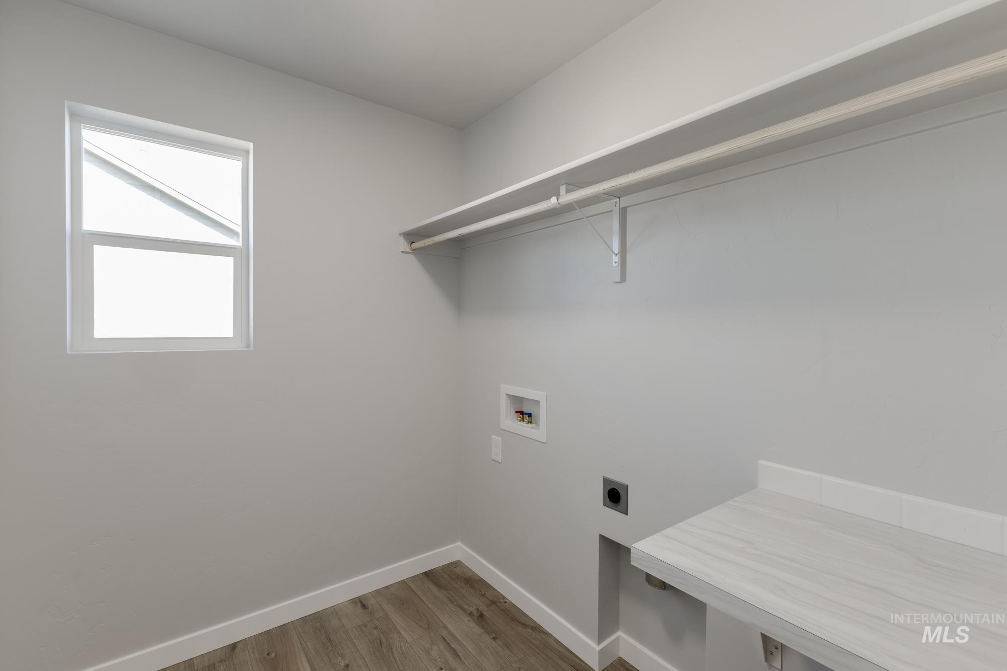 1266 W Pack River Dr, Meridian, Idaho 83642, 5 Bedrooms, 3 Bathrooms, Residential For Sale, Price $599,990, 98983729