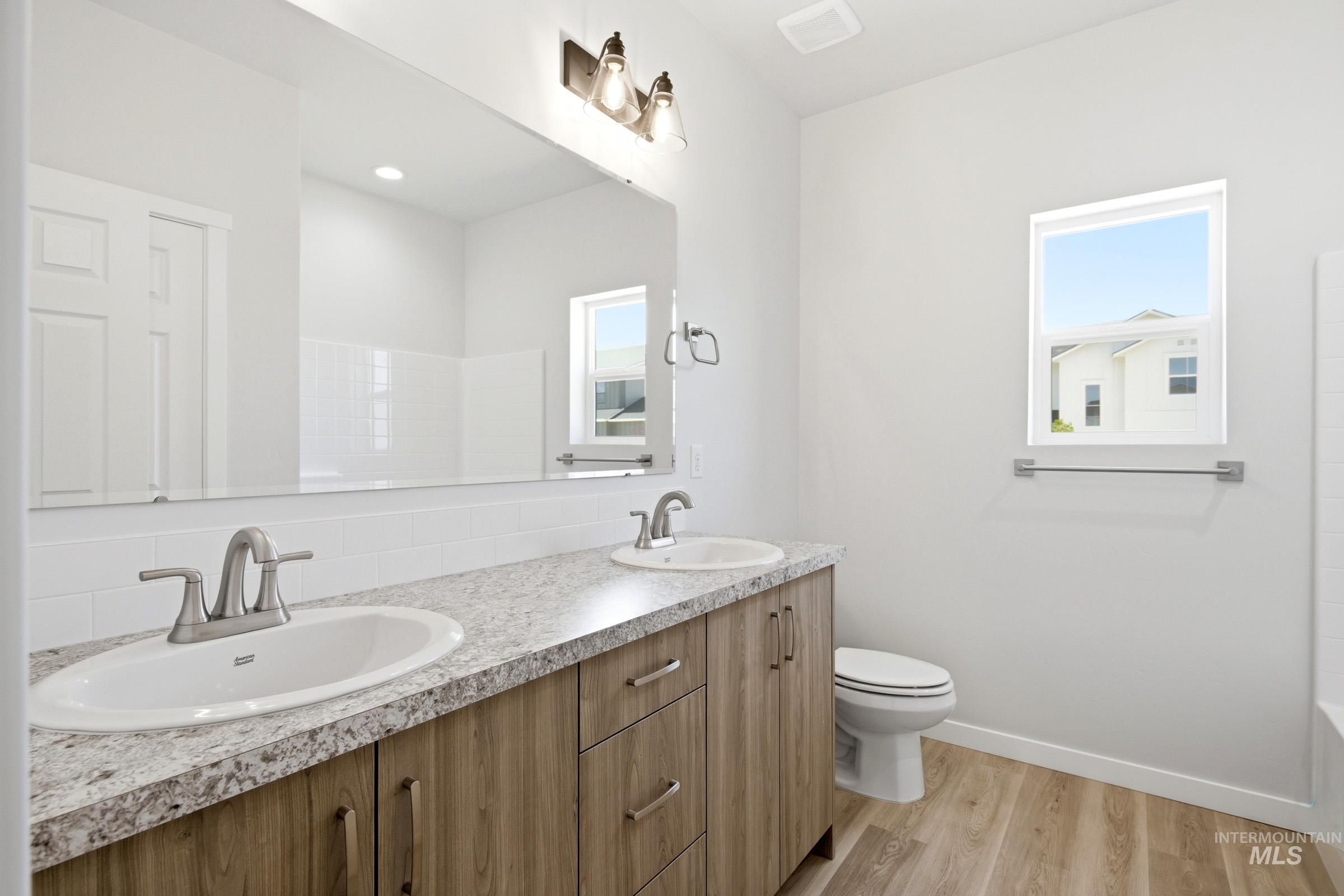13649 Inman Ct, Caldwell, Idaho 83607, 4 Bedrooms, 2.5 Bathrooms, Residential For Sale, Price $534,990,MLS 98983731