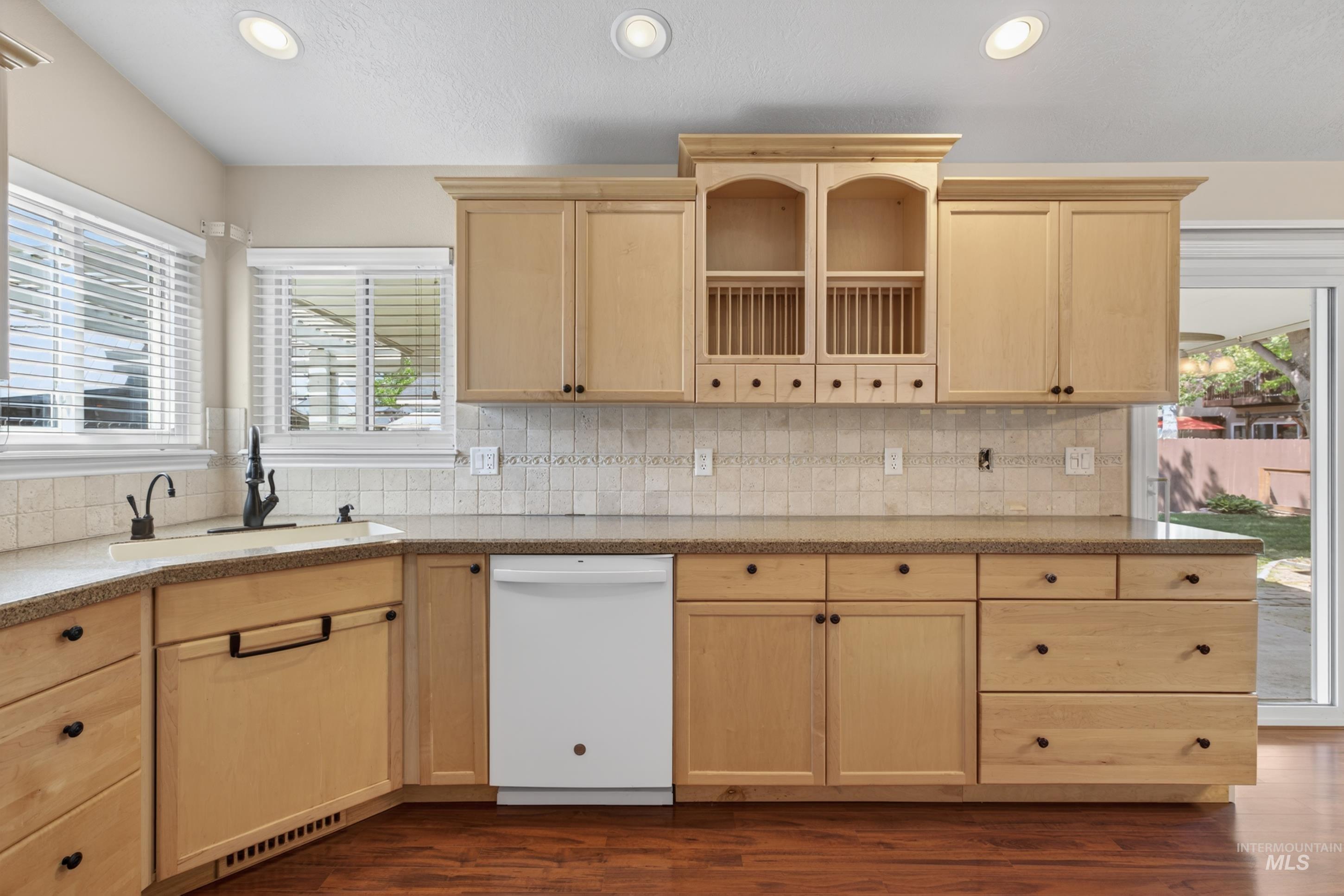 3013 N High Desert, Meridian, Idaho 83646, 4 Bedrooms, 2.5 Bathrooms, Residential For Sale, Price $499,999,MLS 98983732