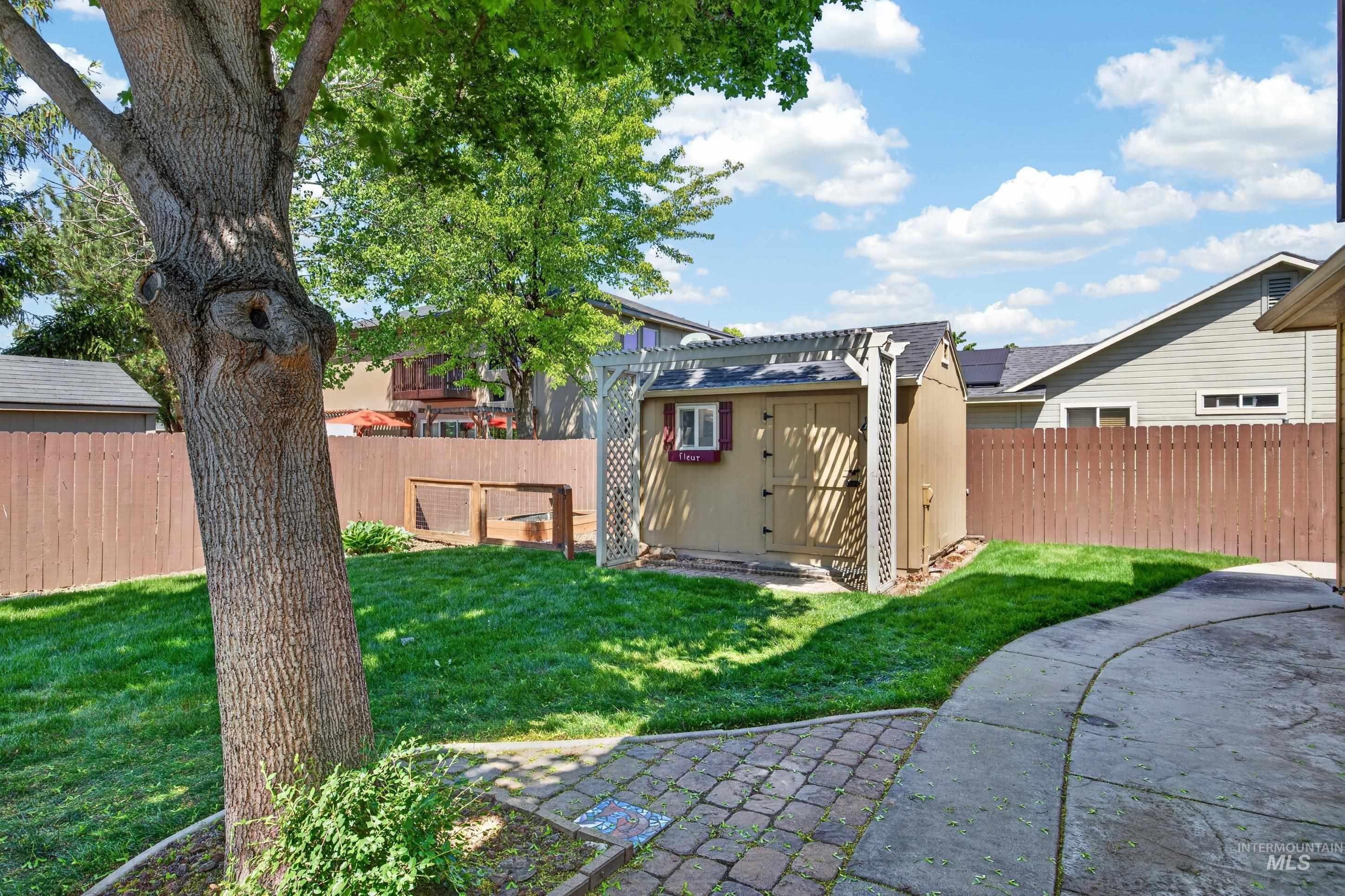 3013 N High Desert, Meridian, Idaho 83646, 4 Bedrooms, 2.5 Bathrooms, Residential For Sale, Price $499,999,MLS 98983732