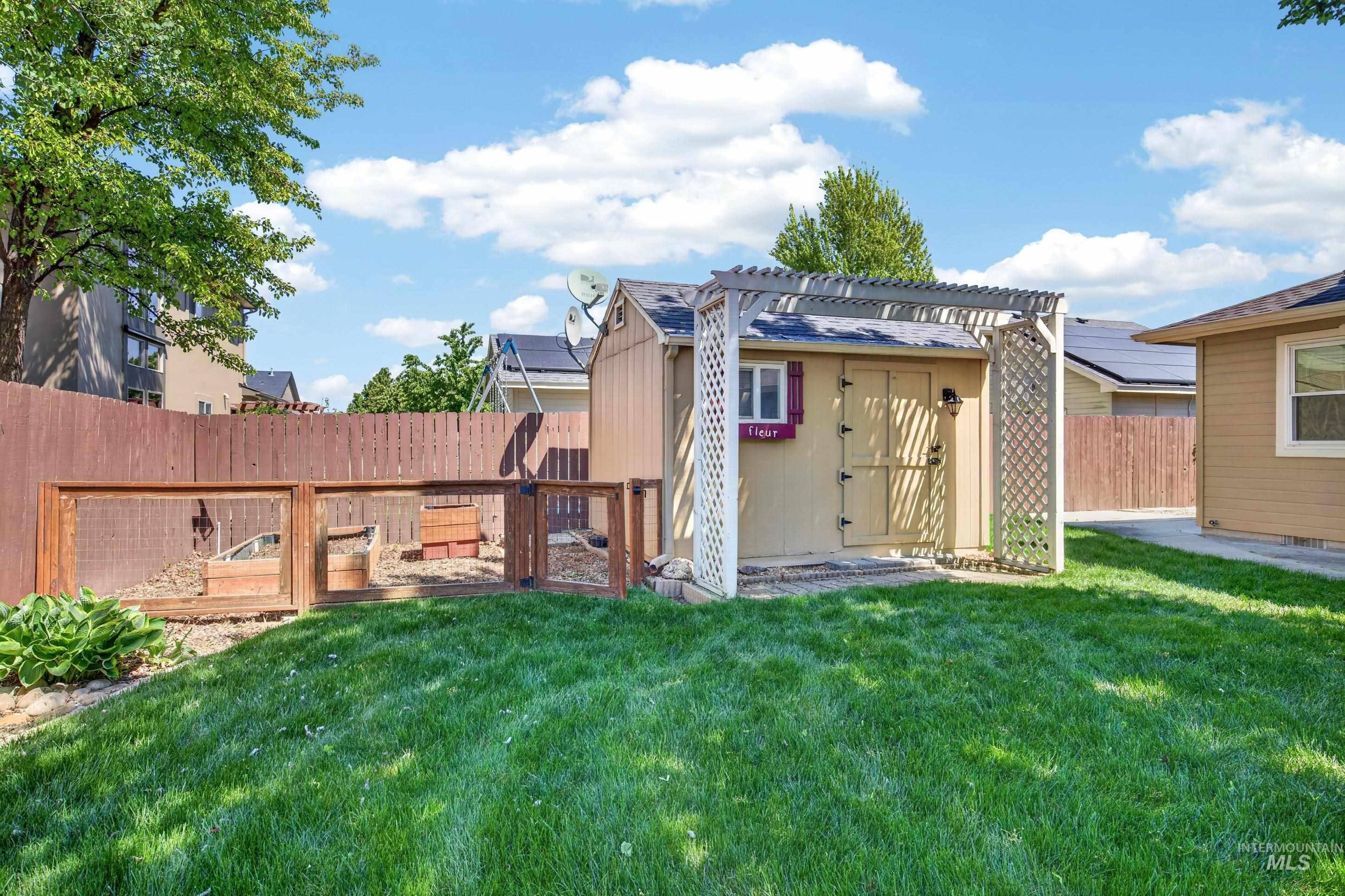 3013 N High Desert, Meridian, Idaho 83646, 4 Bedrooms, 2.5 Bathrooms, Residential For Sale, Price $499,999,MLS 98983732