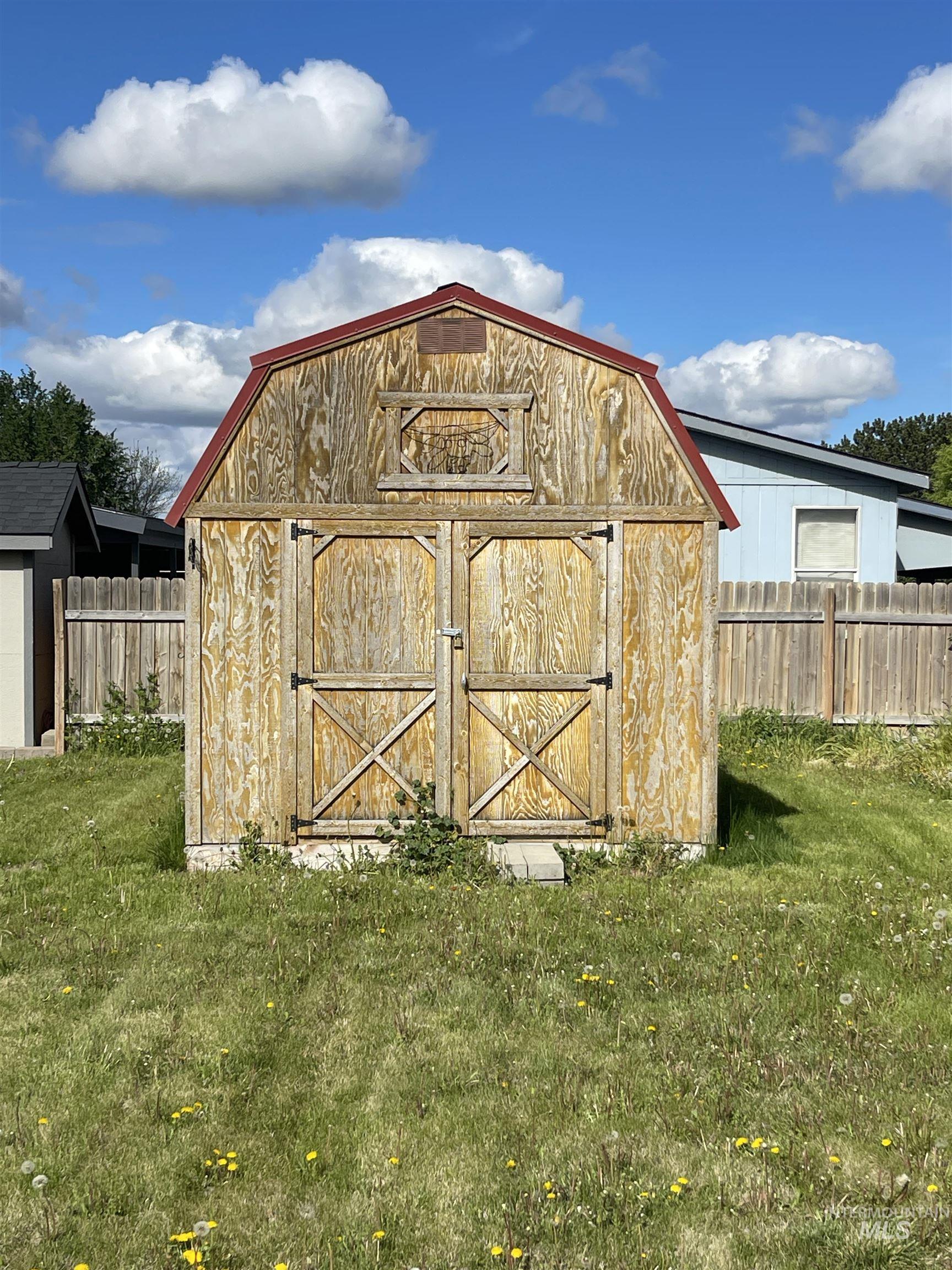 2510 Powderhorn Pl, Caldwell, Idaho 83605, 2 Bedrooms, 1 Bathroom, Residential For Sale, Price $95,000,MLS 98983735