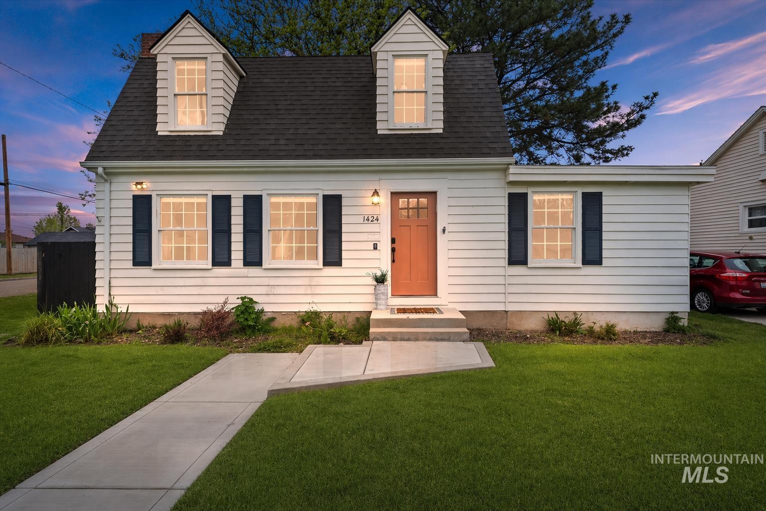 1424 Arlington Ave, Caldwell, Idaho 83605-4613, 3 Bedrooms, 2 Bathrooms, Residential For Sale, Price $465,000,MLS 98983736
