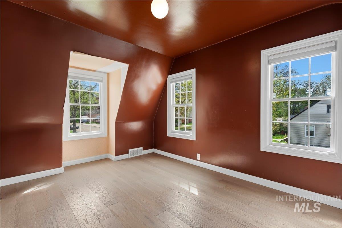 1424 Arlington Ave, Caldwell, Idaho 83605-4613, 3 Bedrooms, 2 Bathrooms, Residential For Sale, Price $465,000,MLS 98983736