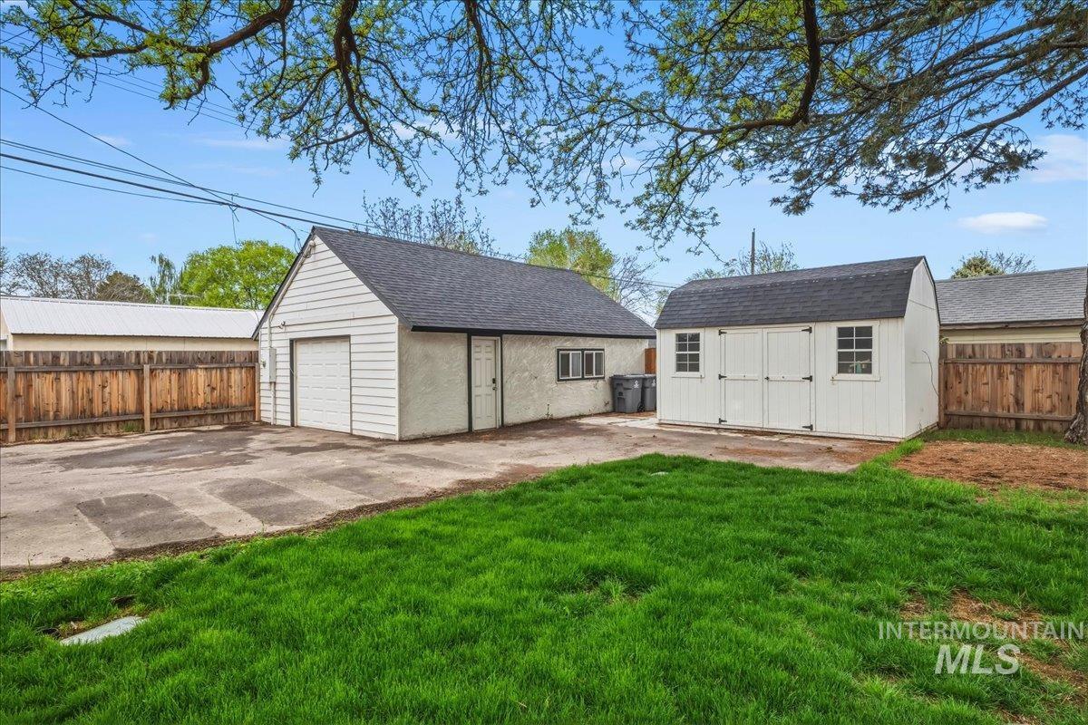 1424 Arlington Ave, Caldwell, Idaho 83605-4613, 3 Bedrooms, 2 Bathrooms, Residential For Sale, Price $465,000,MLS 98983736