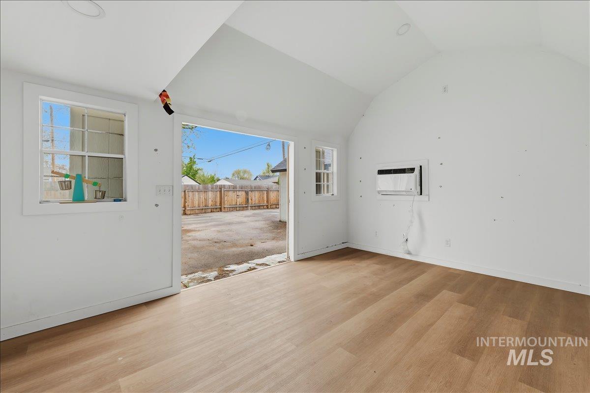 1424 Arlington Ave, Caldwell, Idaho 83605-4613, 3 Bedrooms, 2 Bathrooms, Residential For Sale, Price $465,000,MLS 98983736