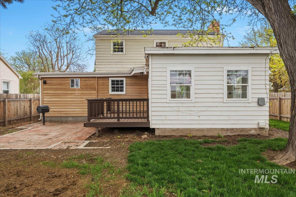 1424 Arlington Ave, Caldwell, Idaho 83605-4613, 3 Bedrooms, 2 Bathrooms, Residential For Sale, Price $465,000,MLS 98983736