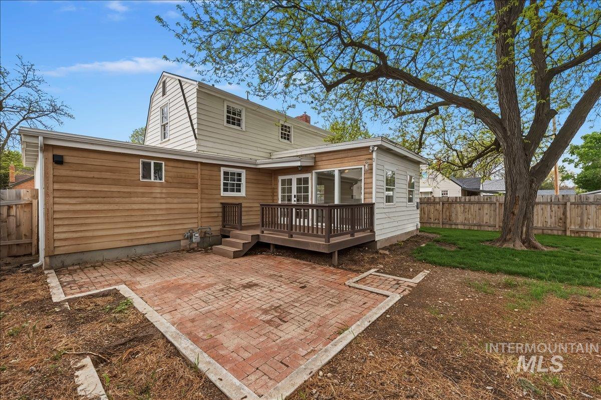 1424 Arlington Ave, Caldwell, Idaho 83605-4613, 3 Bedrooms, 2 Bathrooms, Residential For Sale, Price $465,000,MLS 98983736