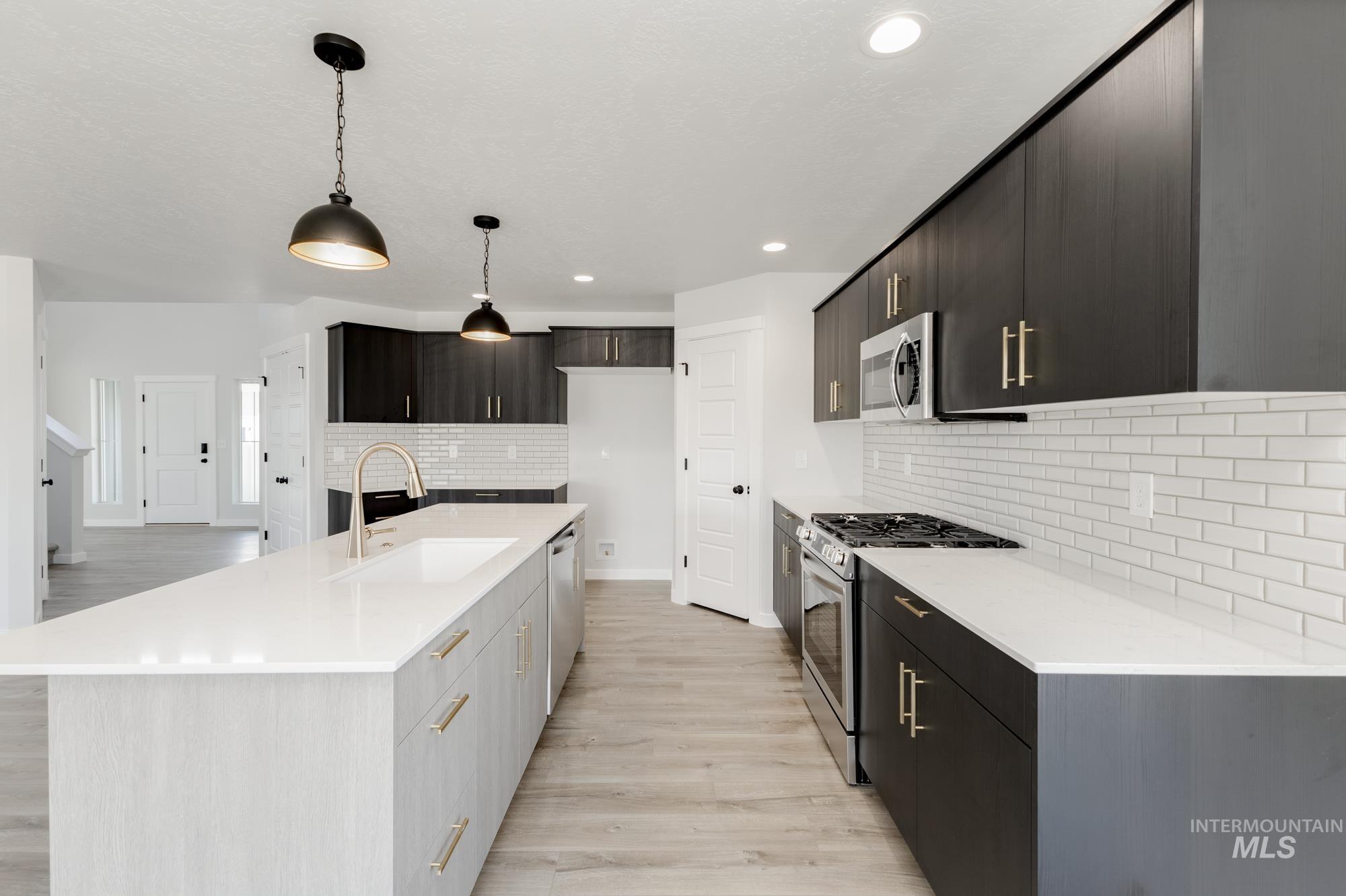 913 E Crab Springs St, Nampa, Idaho 83686, 4 Bedrooms, 3 Bathrooms, Residential For Sale, Price $609,990, 98983739