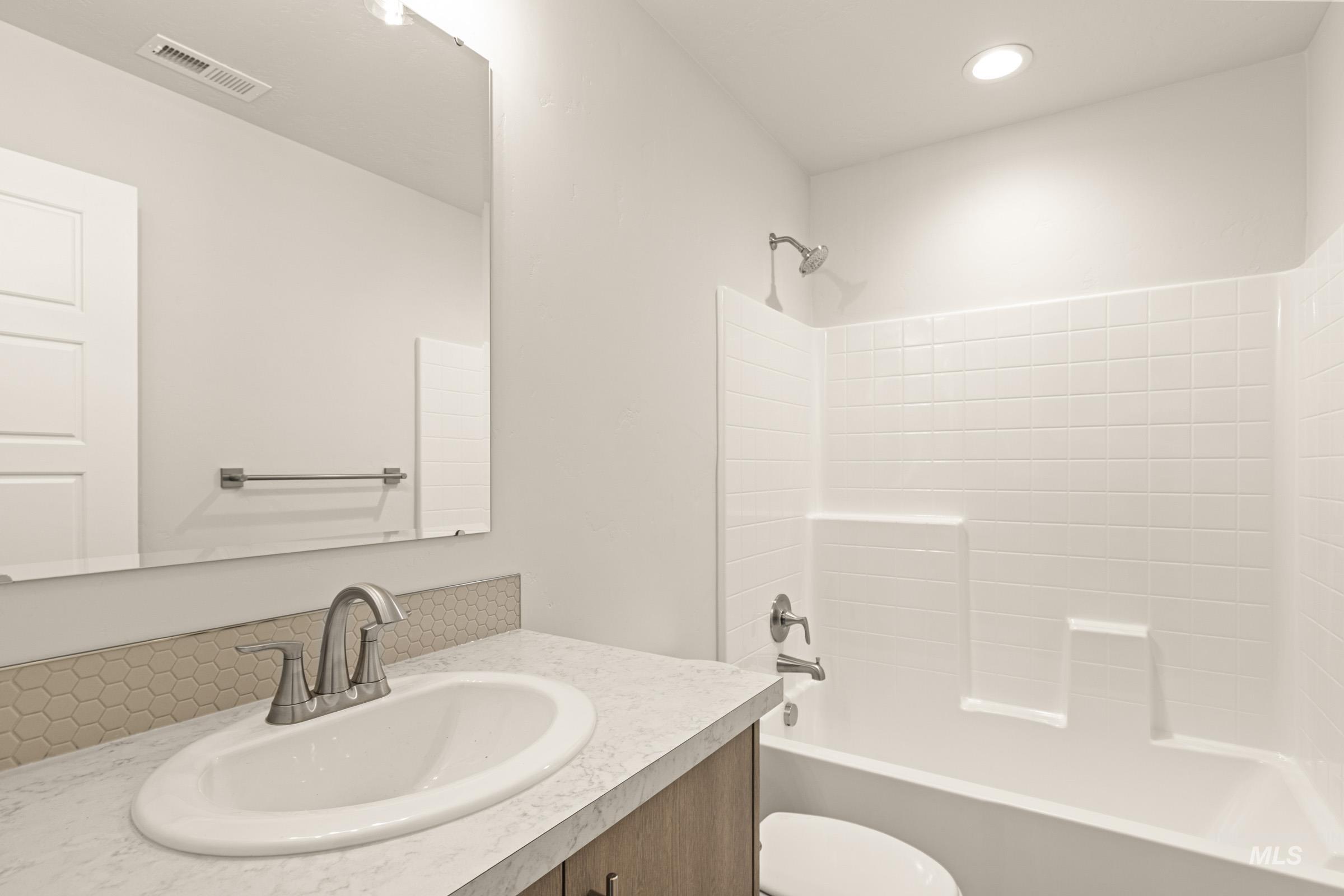 15288 Fuchsia Ave, Nampa, Idaho 83651, 3 Bedrooms, 2 Bathrooms, Residential For Sale, Price $429,990, 98983742