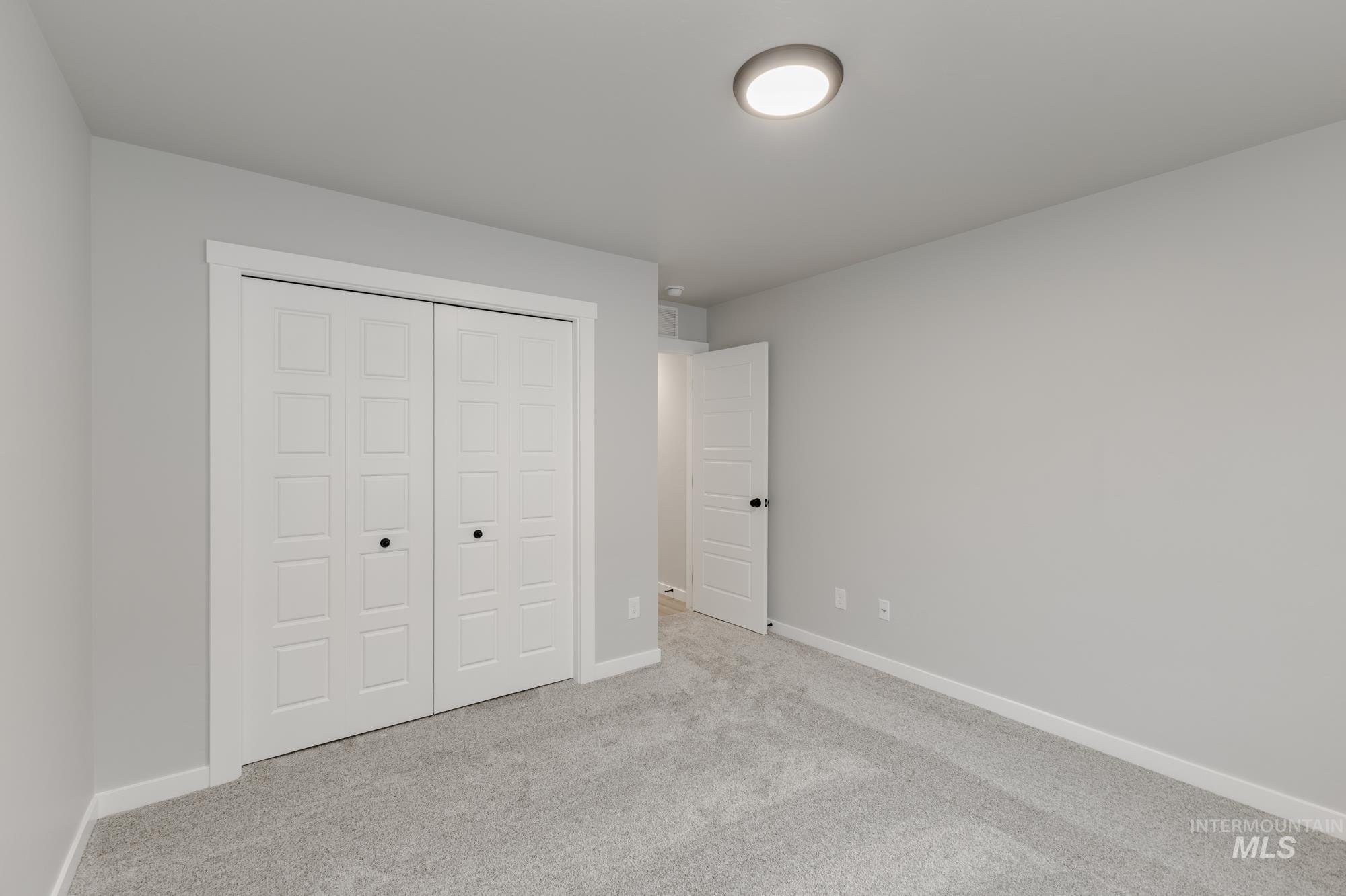 6686 W Plateau Creek Dr, Meridian, Idaho 83646, 4 Bedrooms, 2 Bathrooms, Residential For Sale, Price $489,990,MLS 98983747