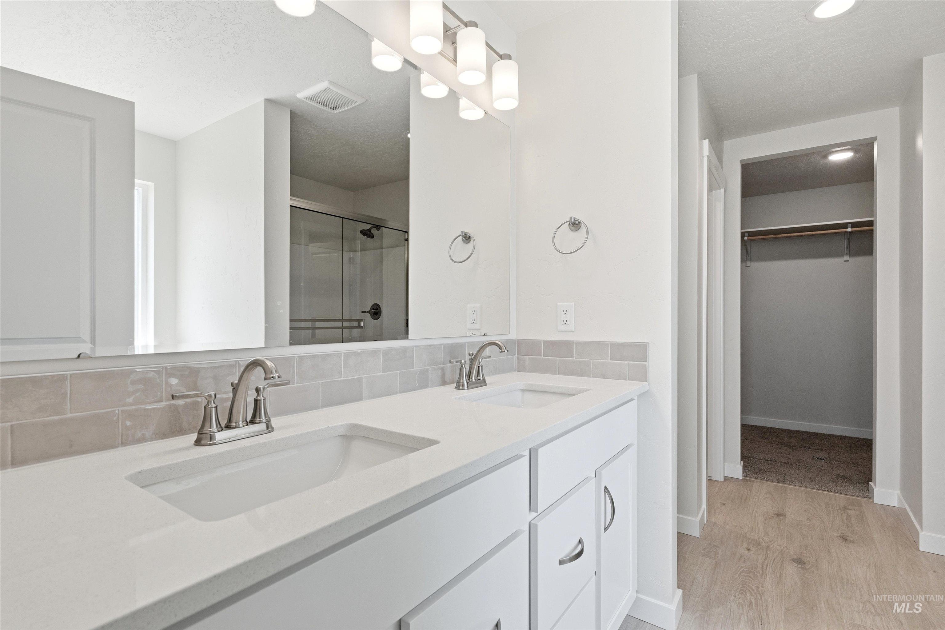 10147 Bellevue Ridge St, Nampa, Idaho 83687, 3 Bedrooms, 2 Bathrooms, Residential For Sale, Price $440,990, 98983748